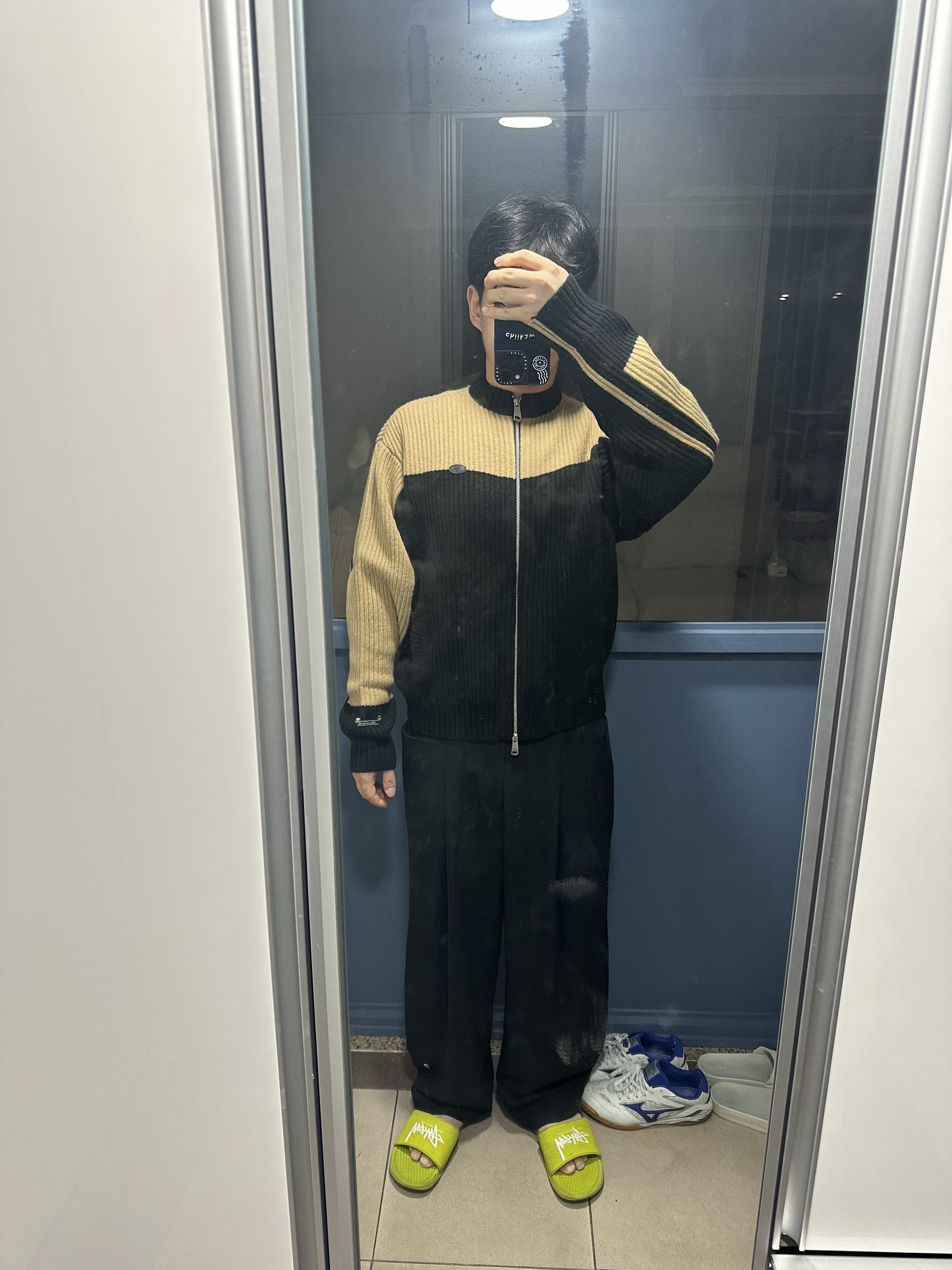 Ader Error Felz Cardigan Noir, Ader Error 10th Product. 9 Noir 착용 스타일