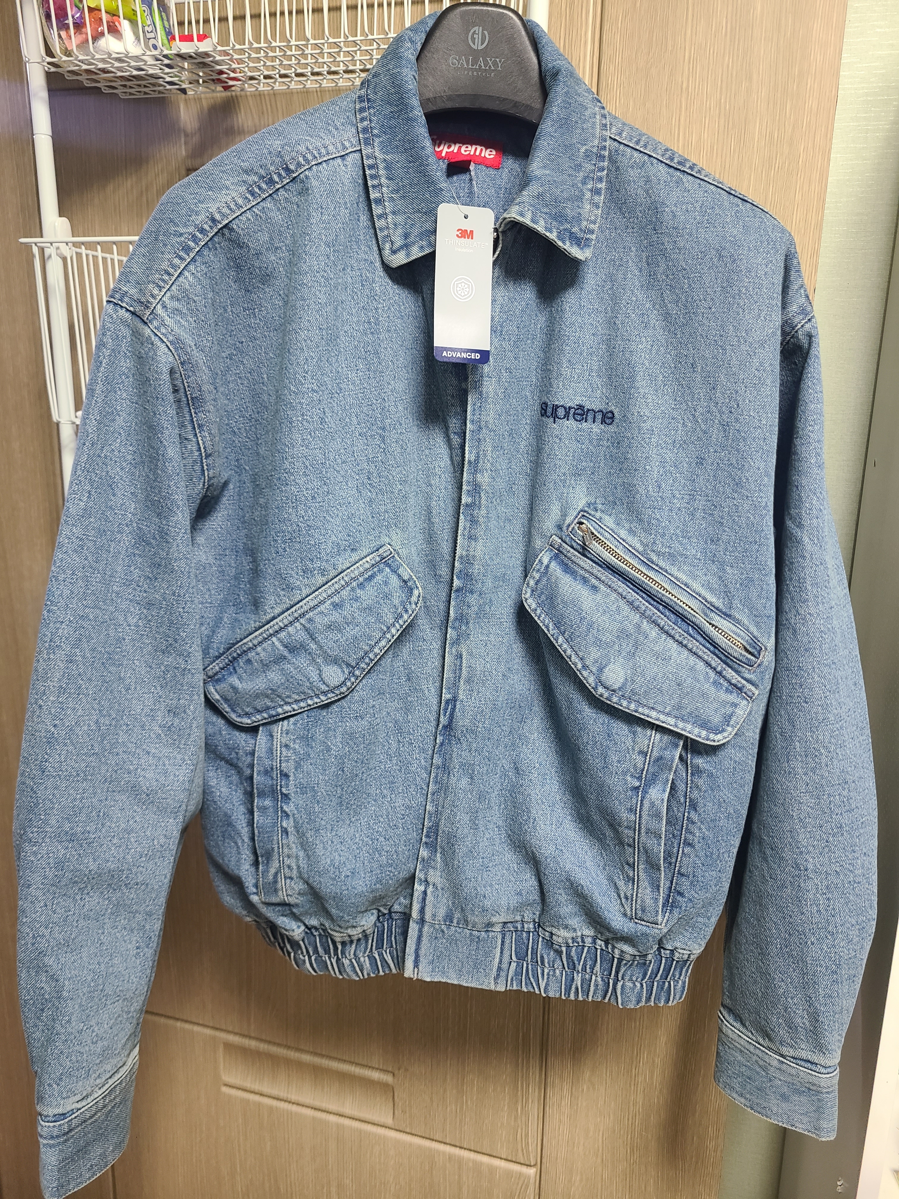 Supreme Hooded Utility Jacket Denim - 25FW 착용 스타일 - 2