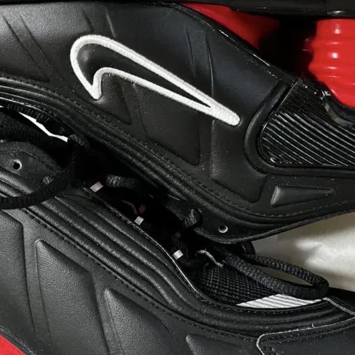 Nike x Martine Rose Shox MR4 Black 착용 스타일