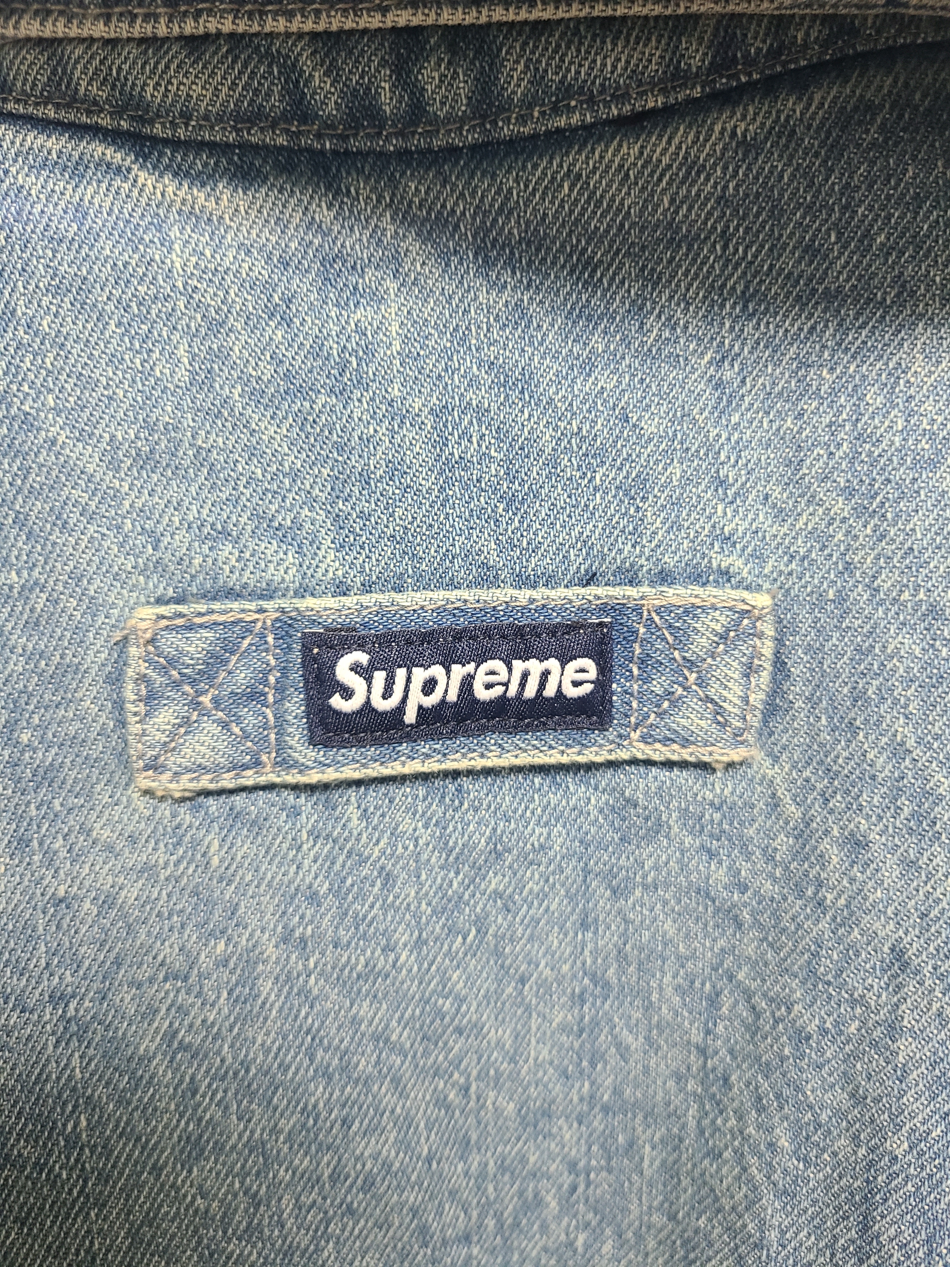 Supreme Hooded Utility Jacket Denim - 25FW 착용 스타일 - 5