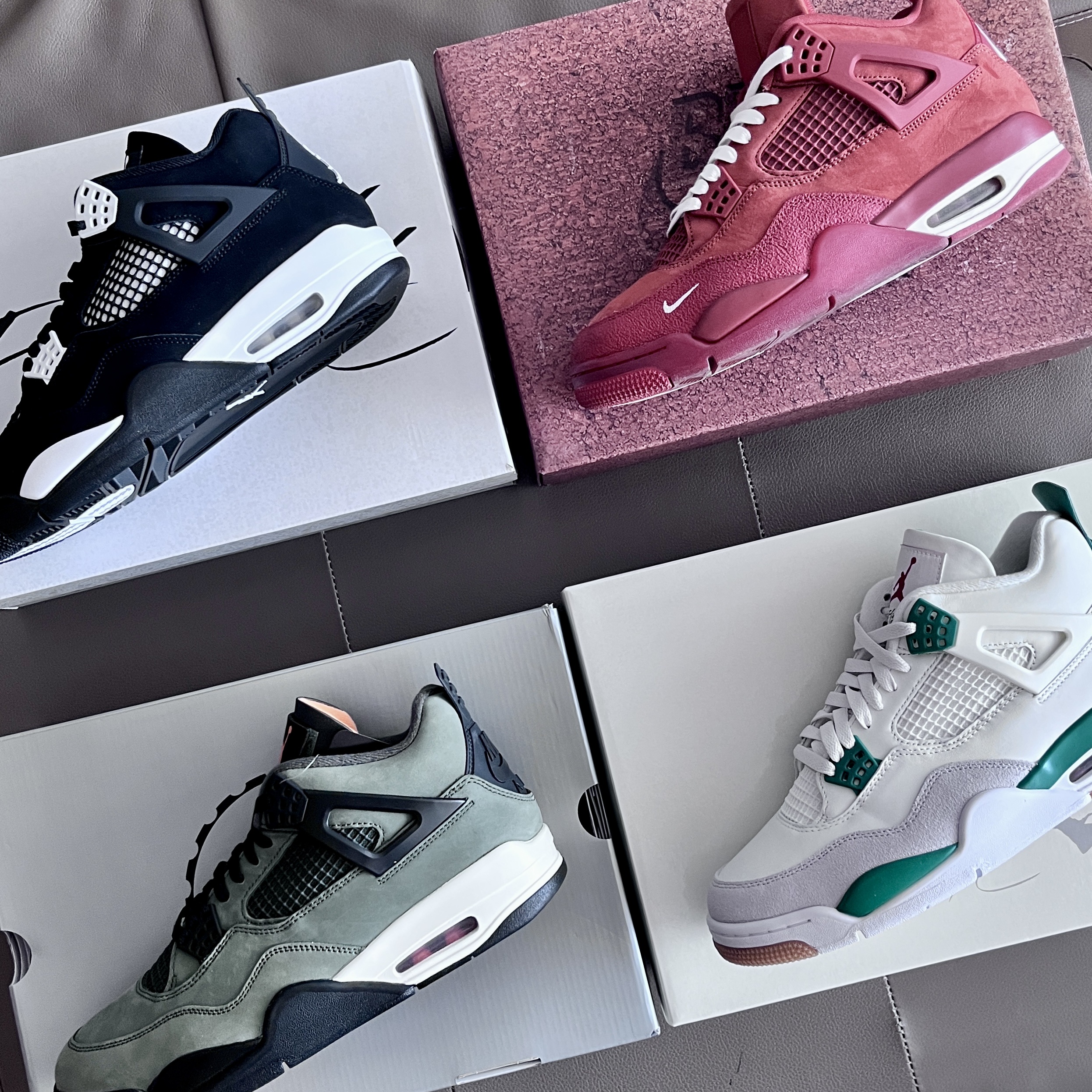 Jordan 4 x Undefeated Retro OG SP Deep Green and Clementine, Jordan 4 Retro White Thunder 착용 스타일 - 2