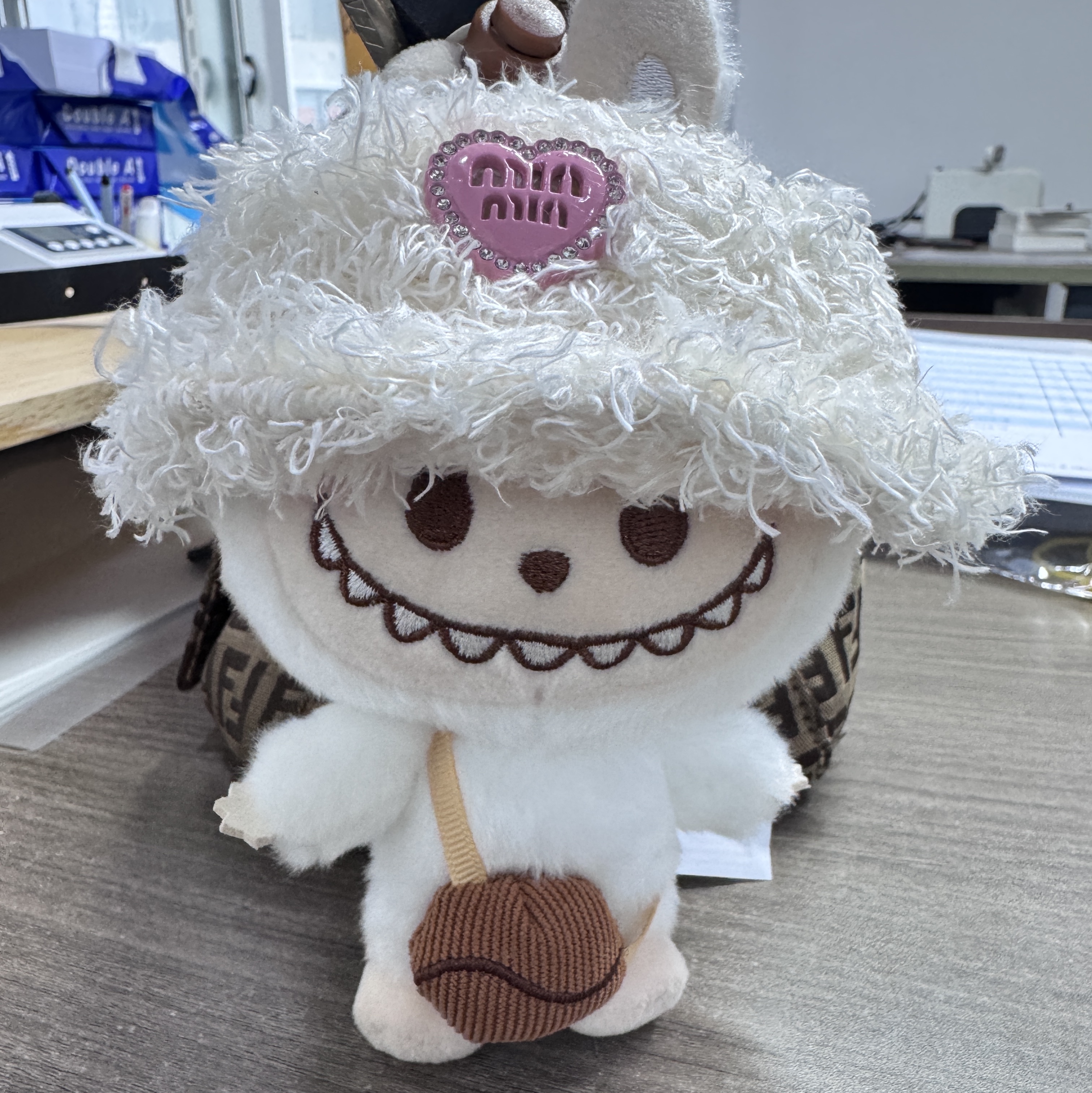 Pop Mart Pop Bean Coffee Factory Series Plush Pendant Sealed Case (4 Blind Boxes), Pop Mart Pop Bean Coffee Factory Series Plush Pendant Sealed Case (1 Blind Box) 착용 스타일
