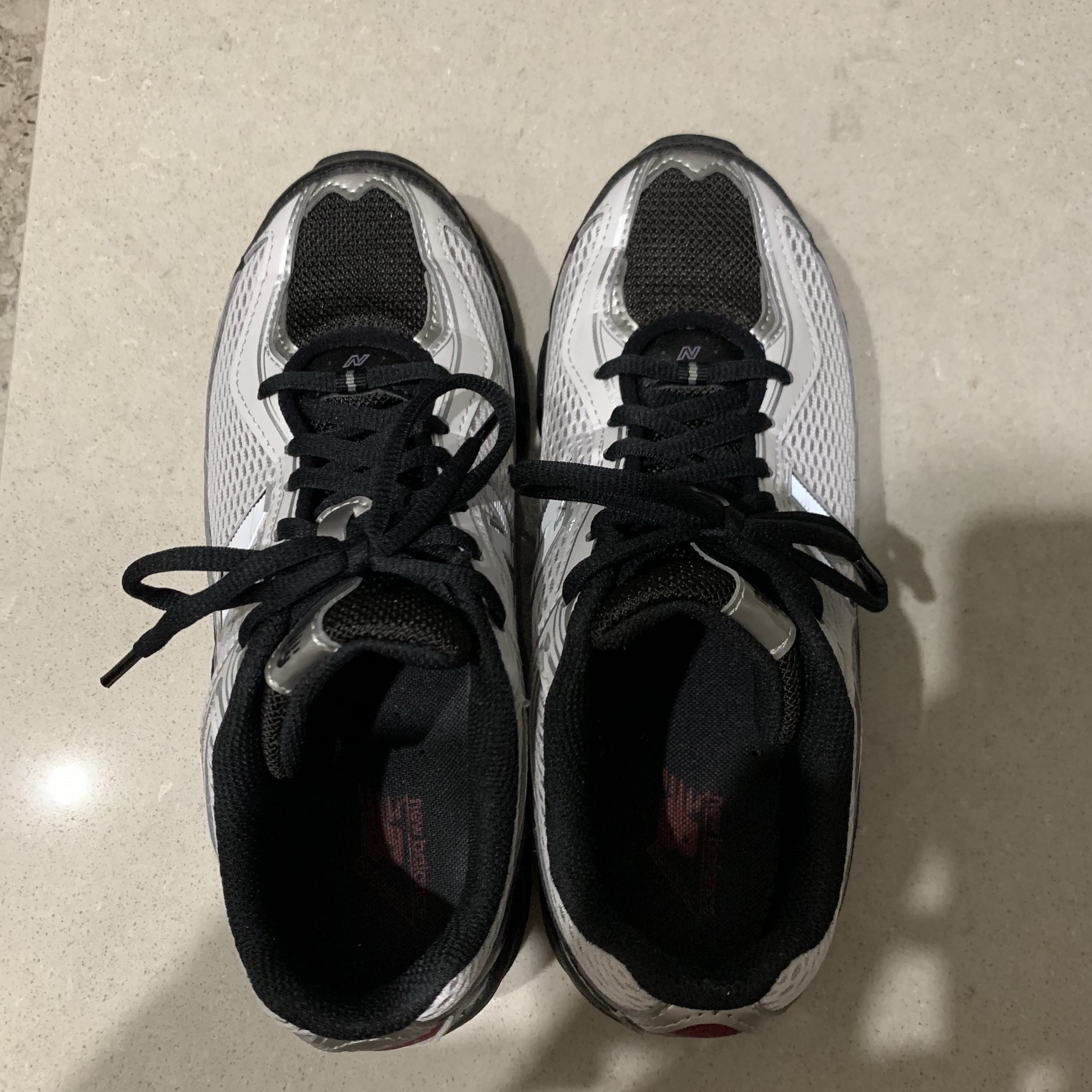 New Balance 509 Black Gray 착용 스타일