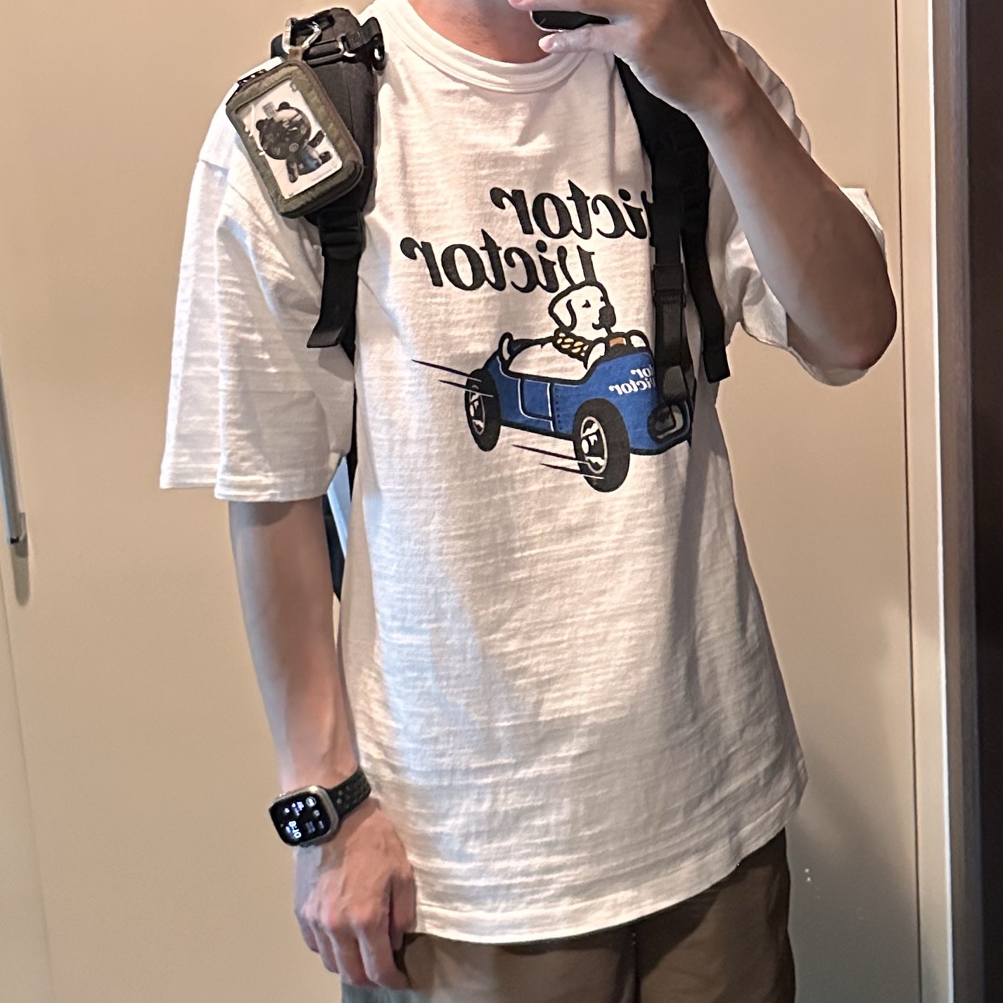 Victor Victor T-Shirt White 착용 스타일 - 2