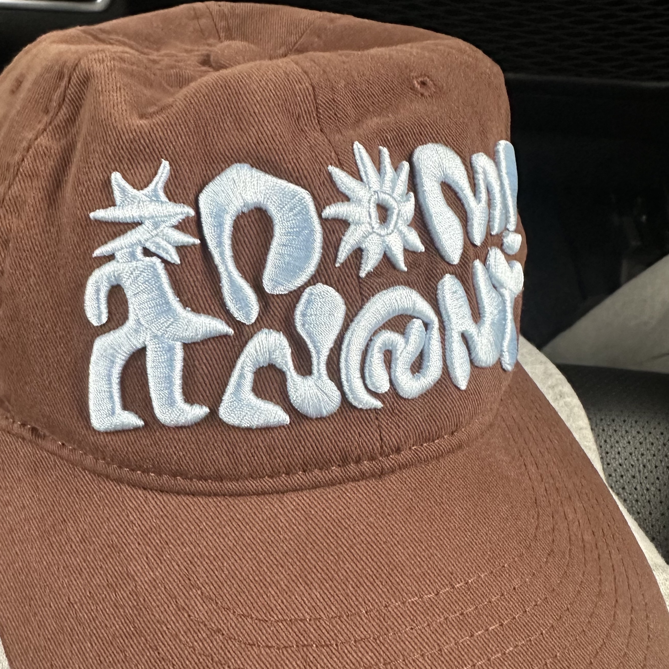 Dominant Star Kids Cap Brown 착용 스타일