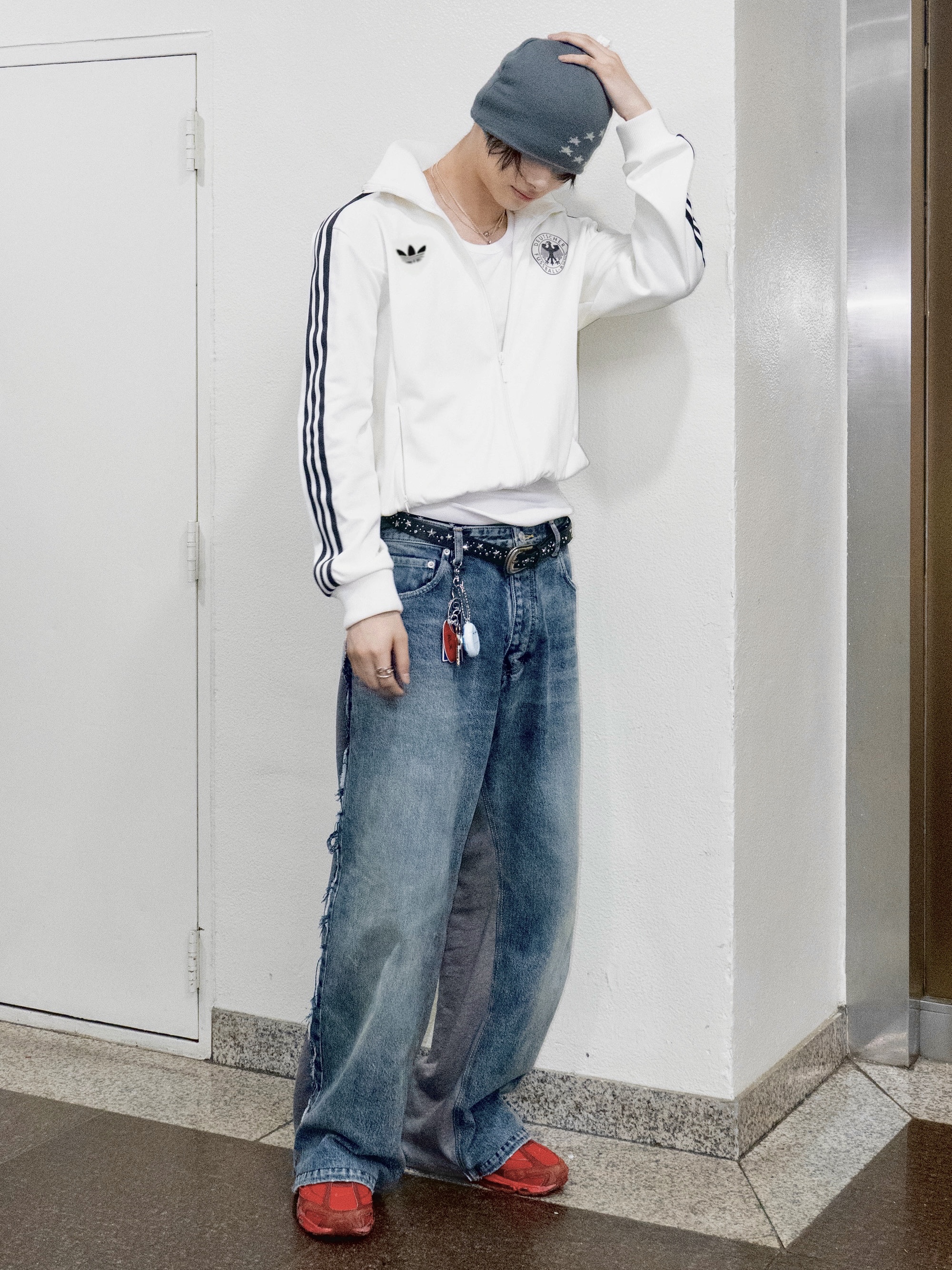 Adidas German Beckenbauer Track Top Off White - KR Sizing, Nike x Supreme Shox Ride 2 SP Red 착용 스타일