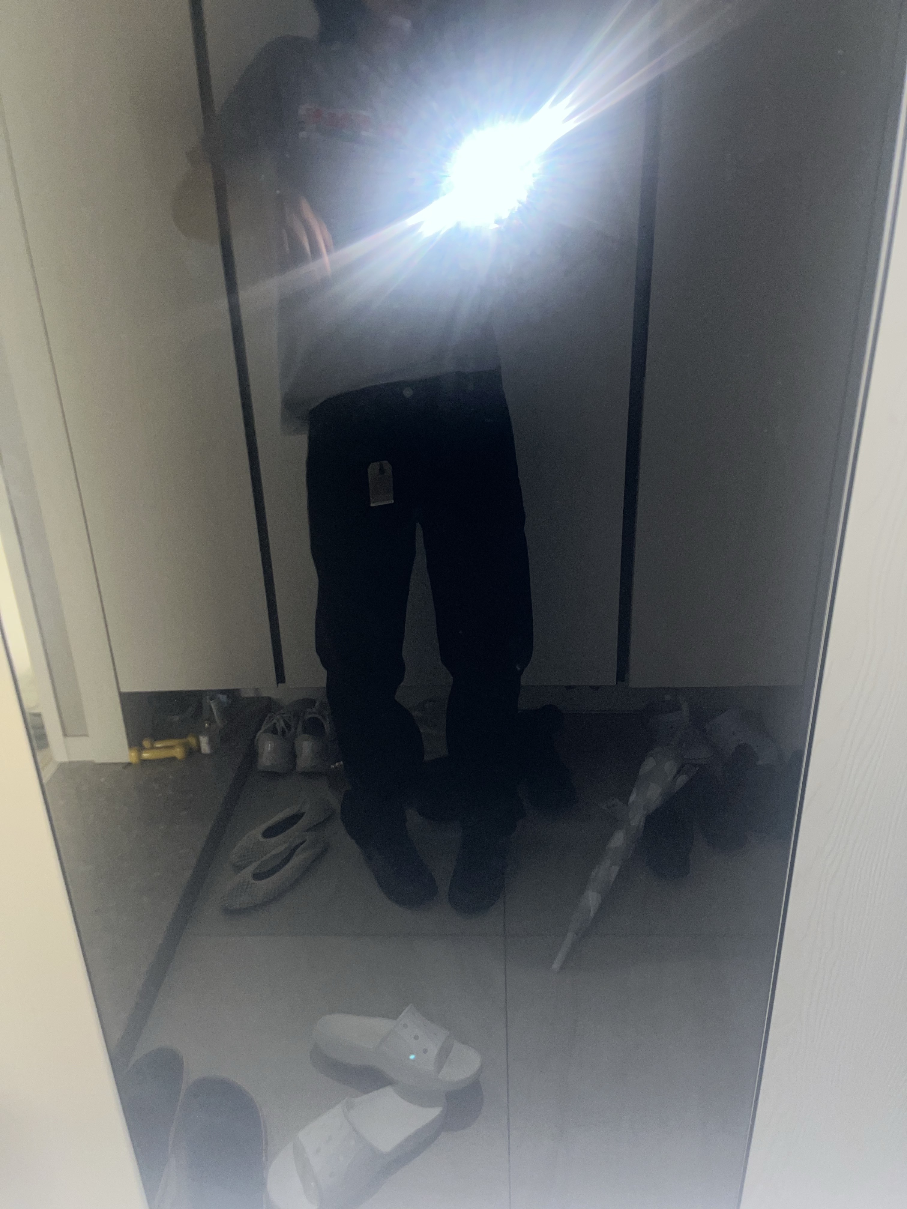 Levi's 568 Loose Straight Jeans Black 착용 스타일