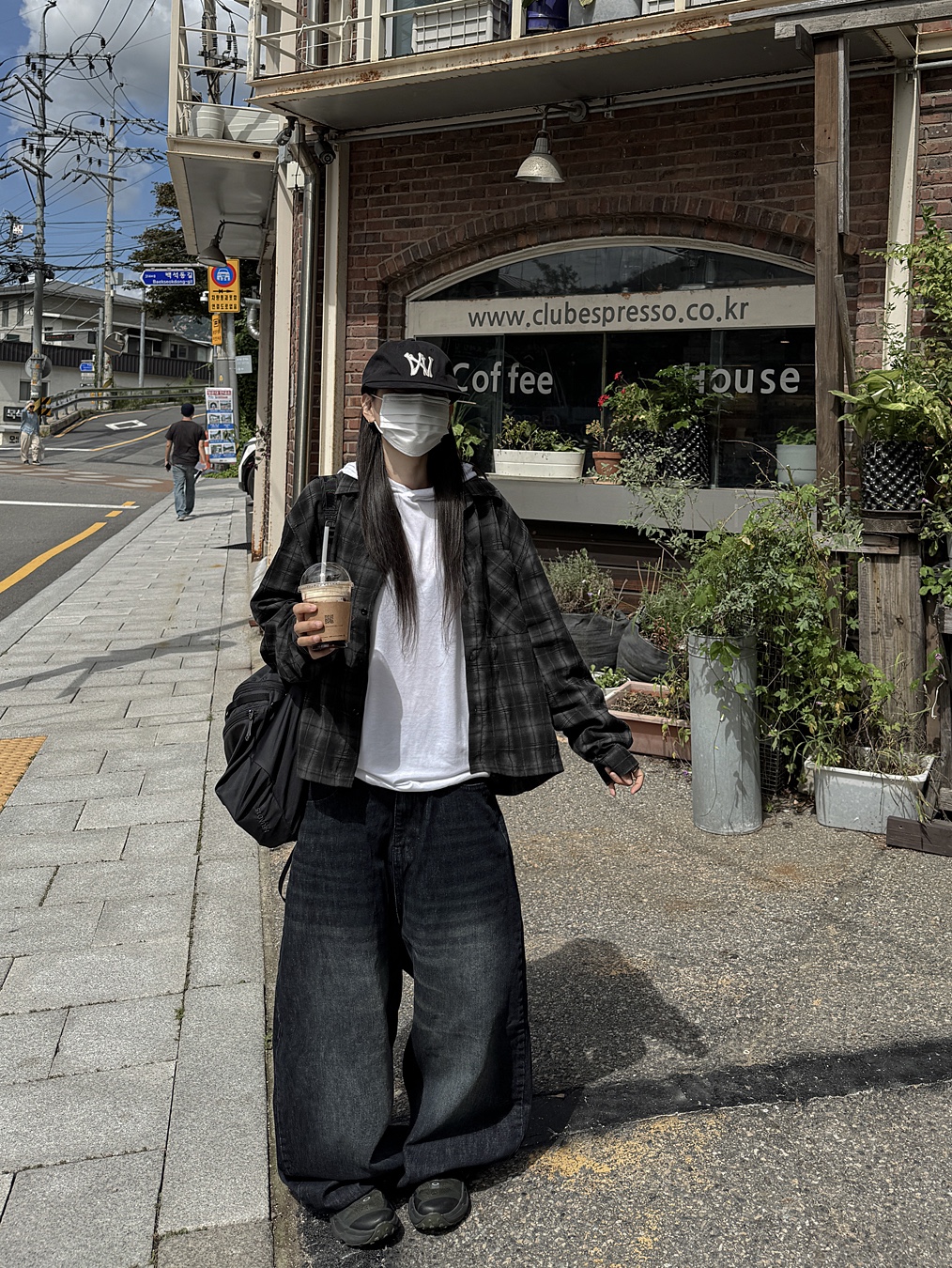 Aoiro 6-Panel Bone A/N Cap Black, Oakley Light Breathe Triple Black 착용 스타일 - 1