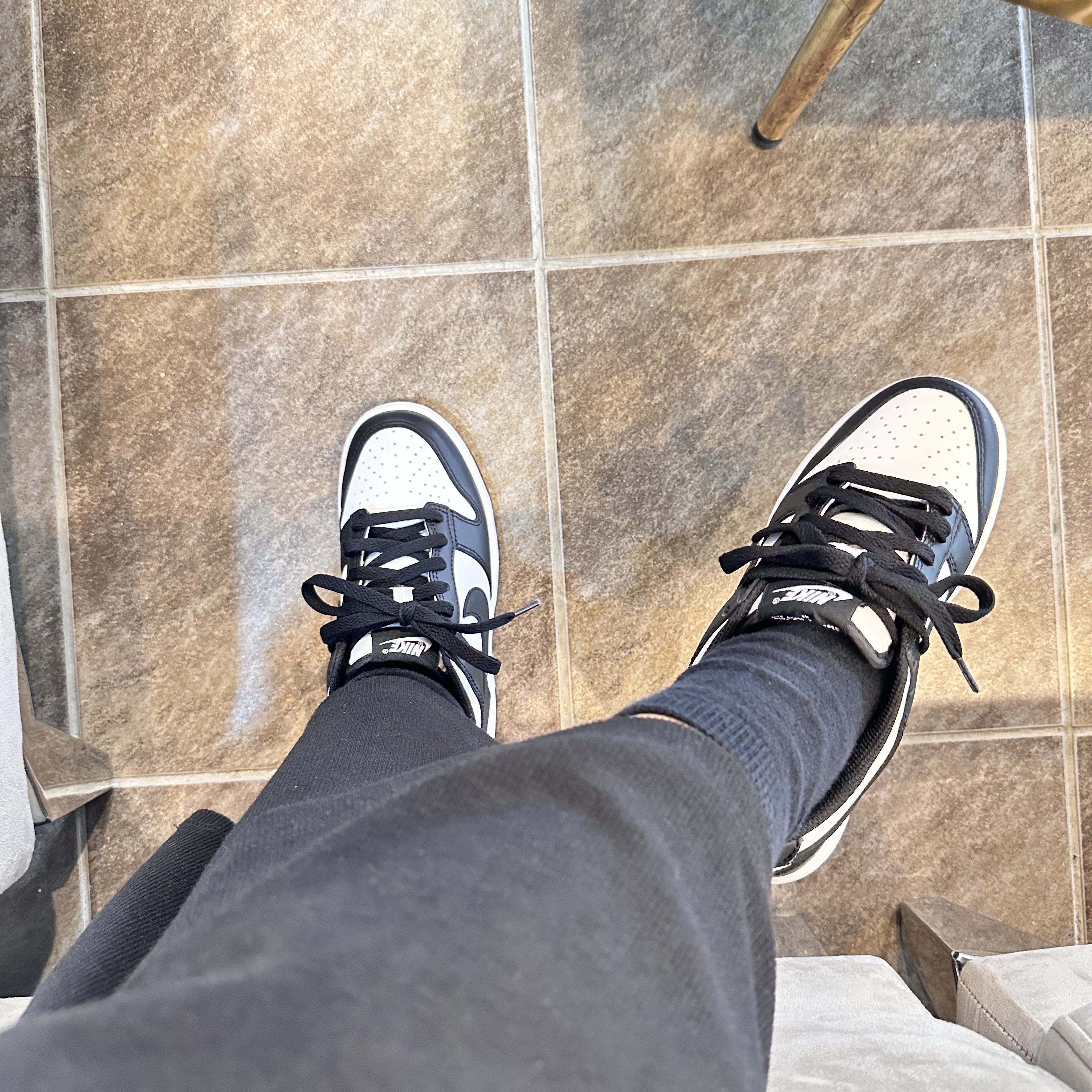 (GS) Nike Dunk Low Black 착용 스타일