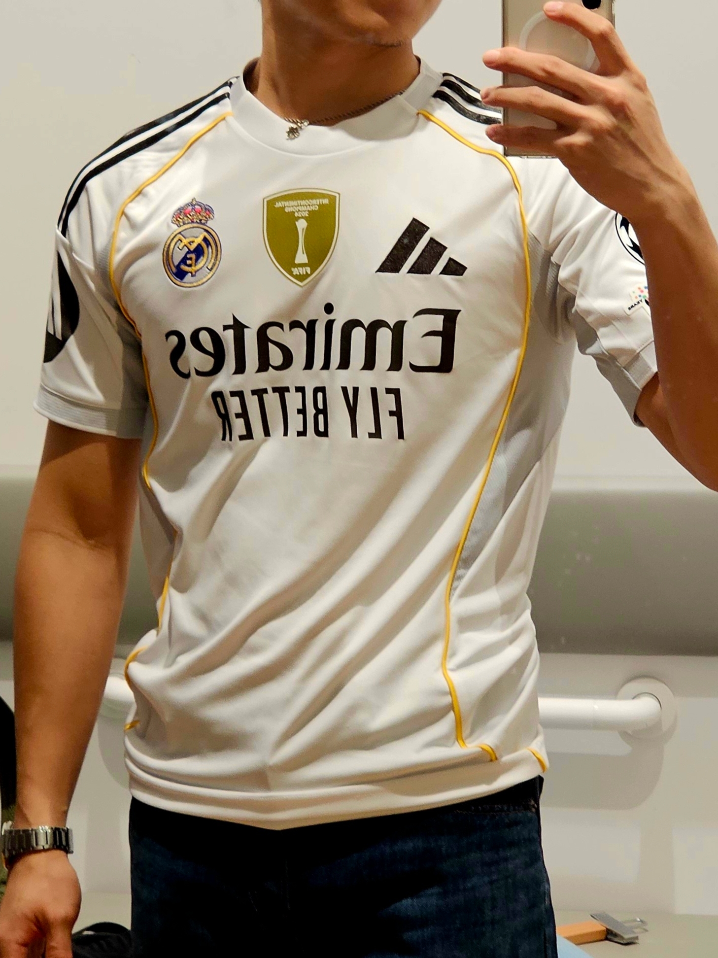 Adidas Real Madrid 2025/26 Home Jersey White - KR Sizing (Non Marking Ver.) 착용 스타일 - 1