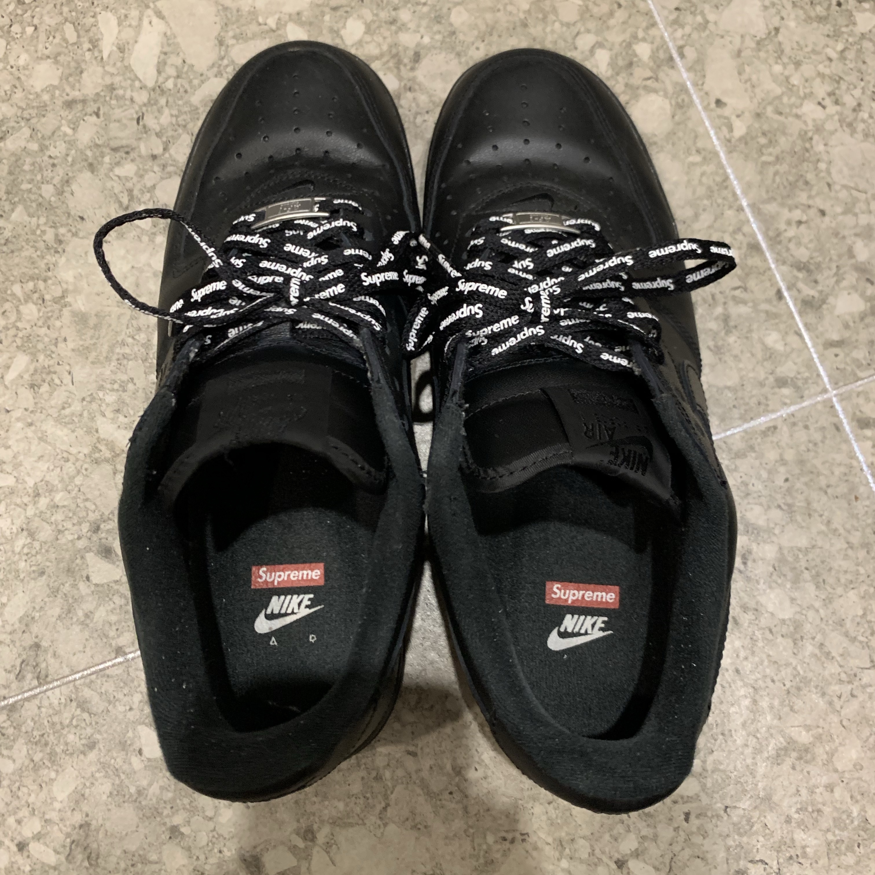 Nike x Supreme Air Force 1 Low Black 착용 스타일