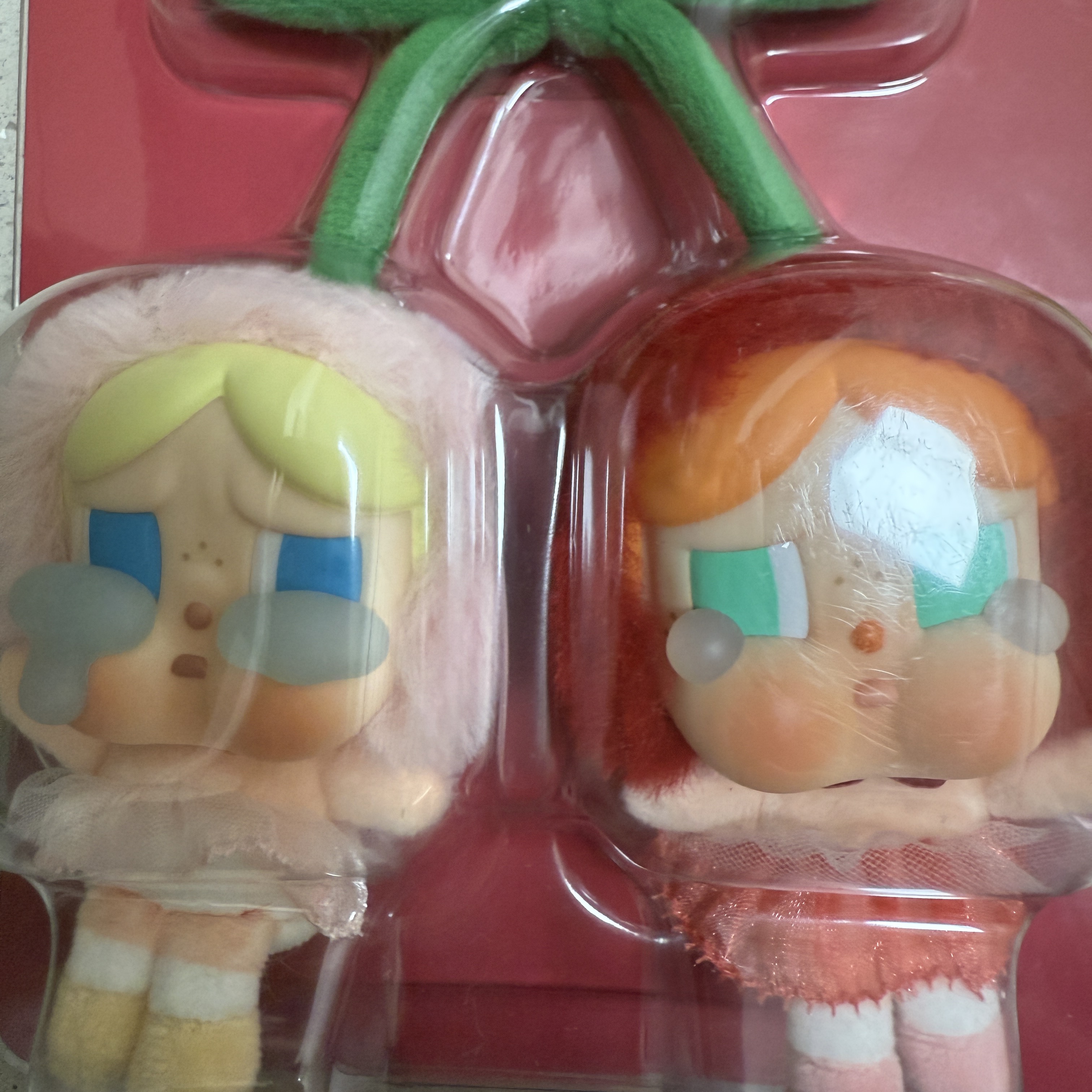 Pop Mart Crybaby Crying For Love Series Vinyl Plush 착용 스타일