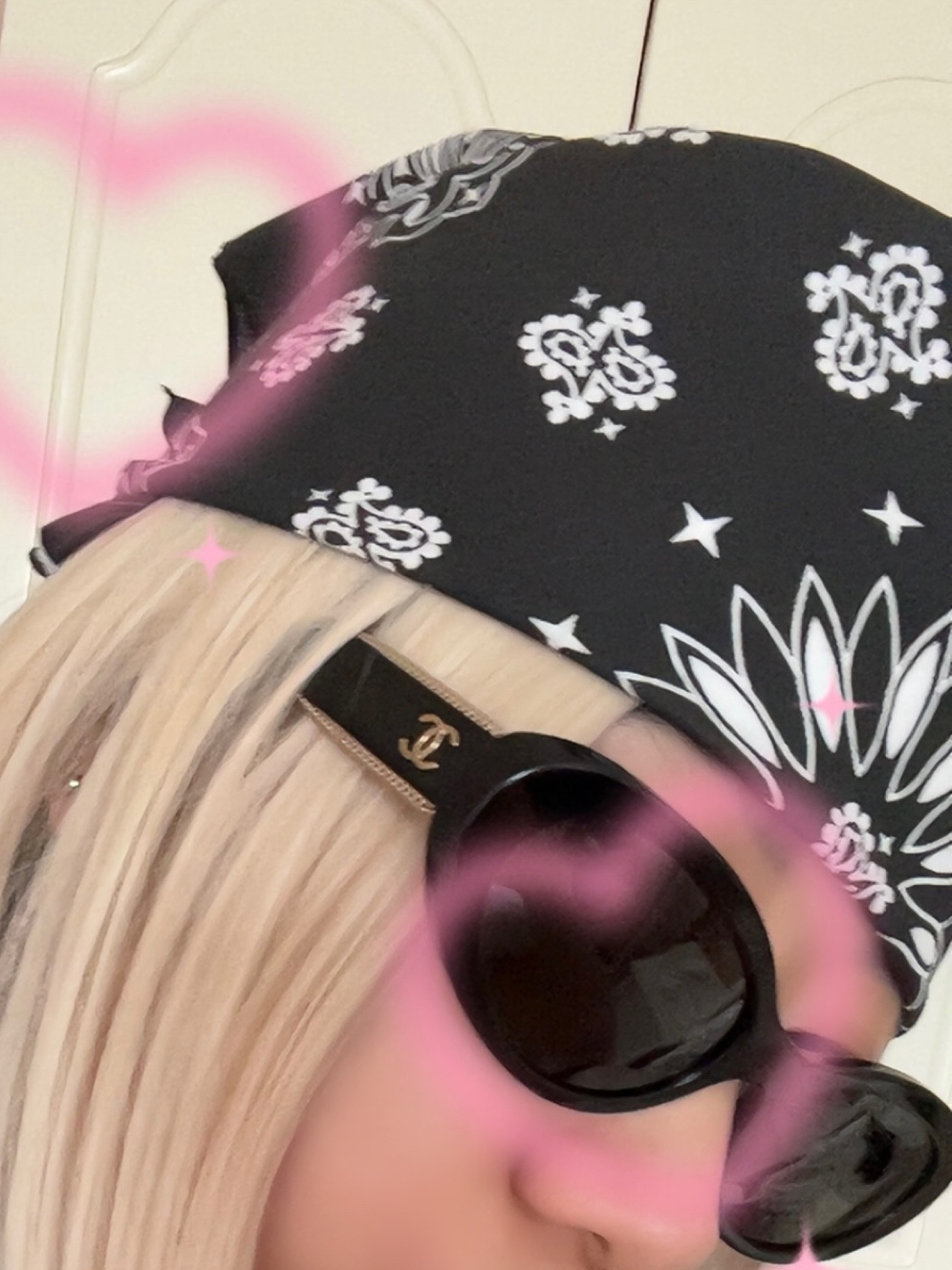 Supreme Hav-A-Hank Bandanas Multicolor (Set of 3) - 24SS, Chanel Cat Eye Sunglasses Acetate Calfskin & Black 착용 스타일 - 1