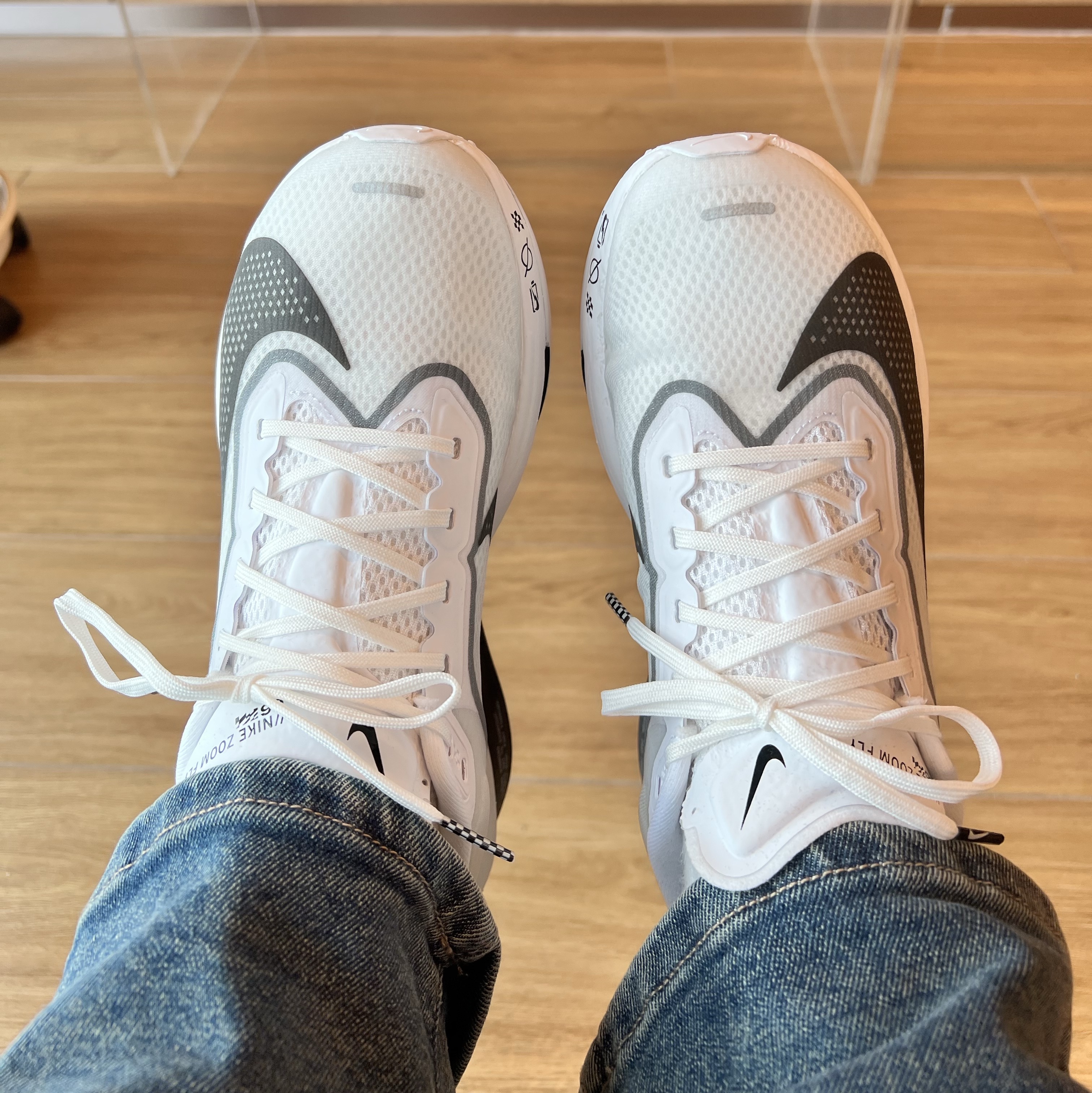Nike Zoom Fly 6 White Smoke Grey 착용 스타일