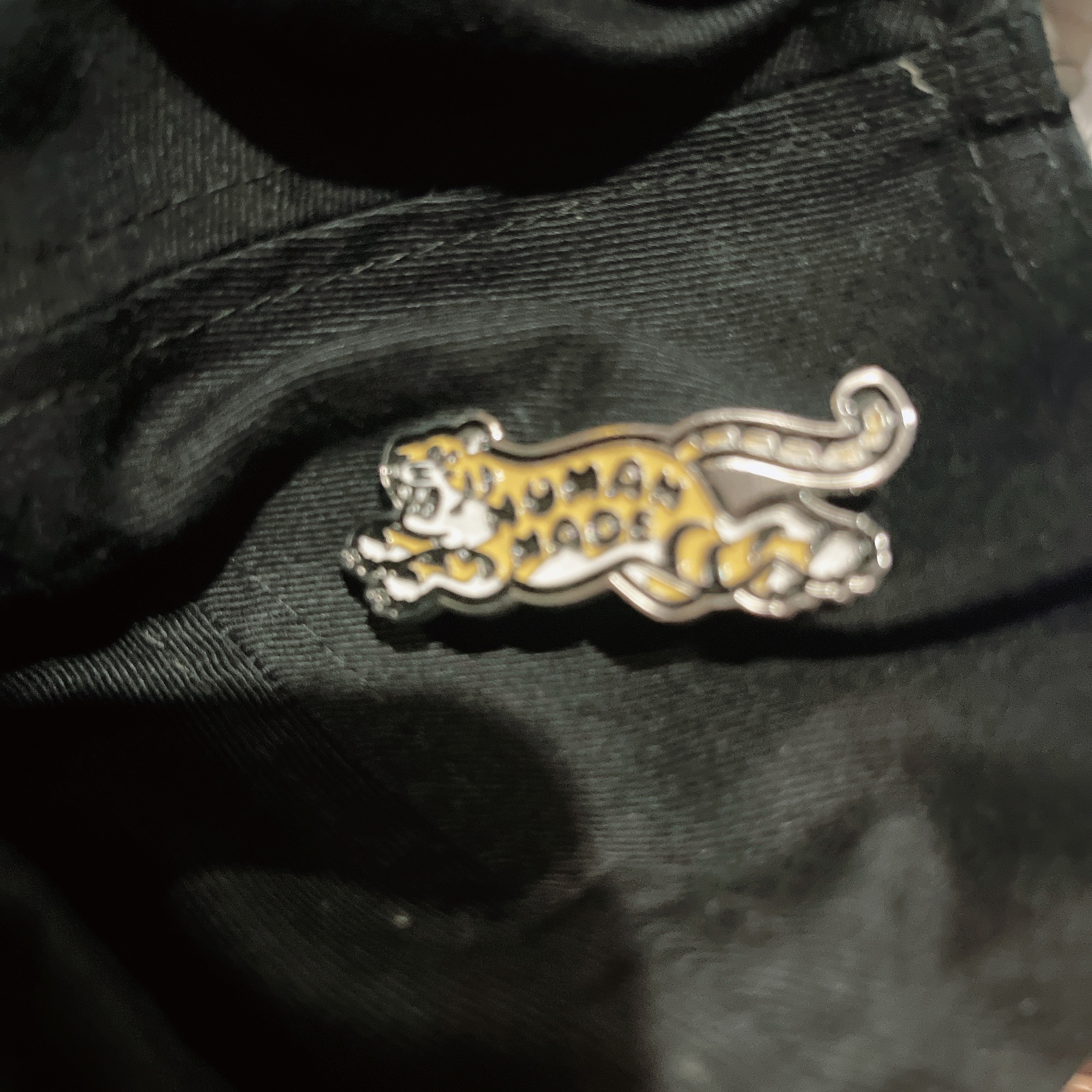 Human Made Animal Pin #2 Yellow 착용 스타일