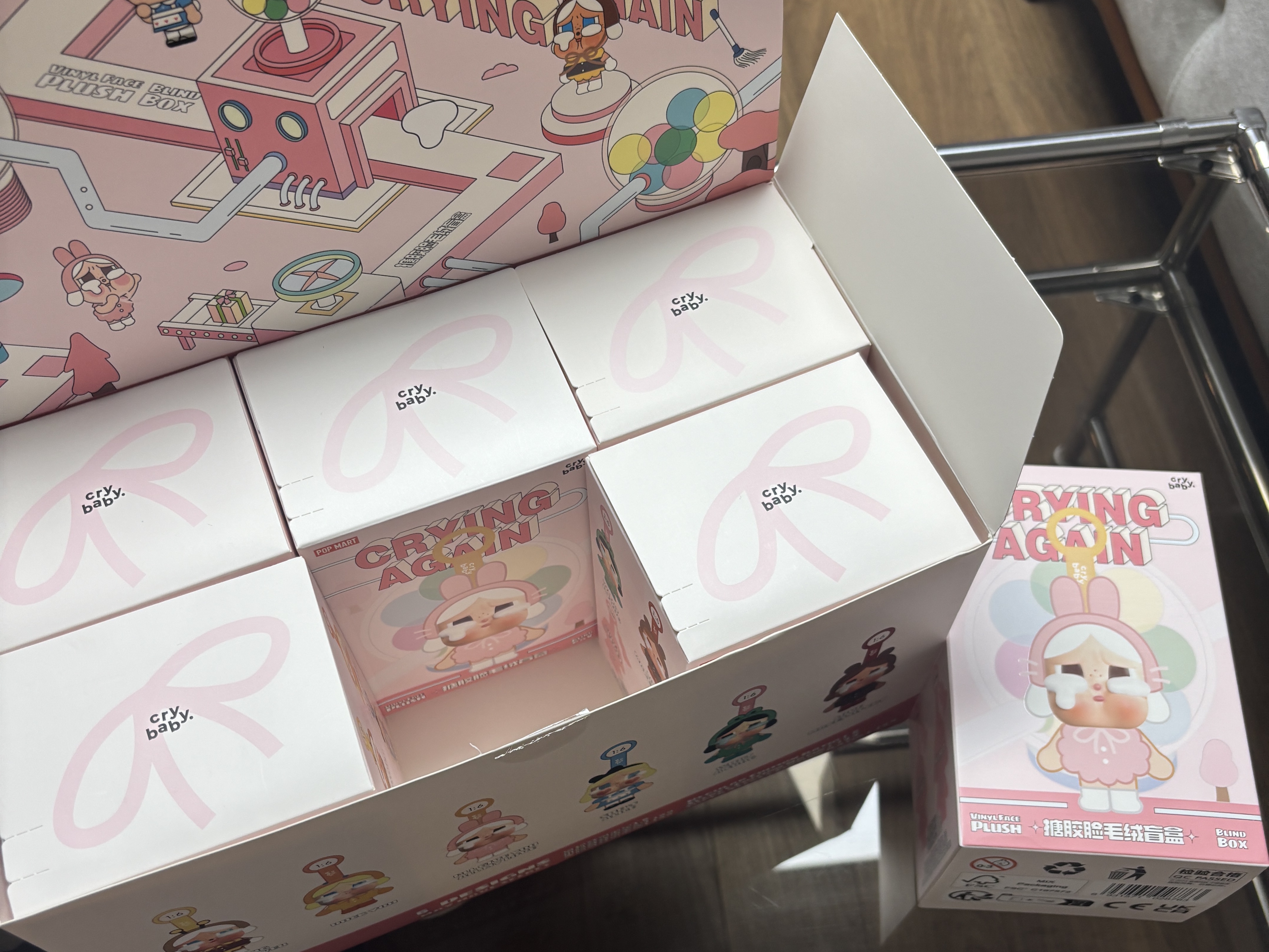 Pop Mart Crybaby Crying Again Series Plush Keyring Sealed Case (6 Blind Boxes) 착용 스타일 - 1