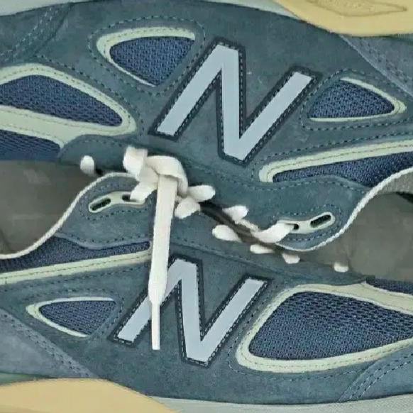 New Balance x Auralee 990v4 Made in USA Trooper 착용 스타일