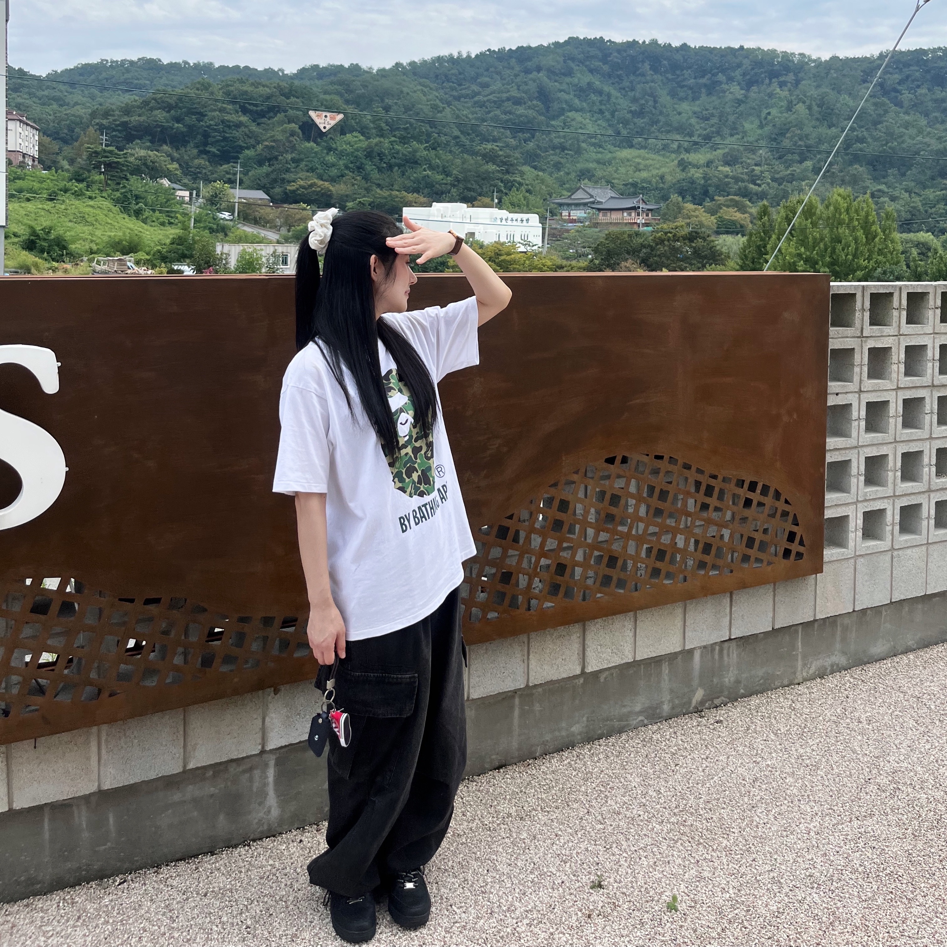 BAPE ABC Camo By Bathing Ape T-Shirt White Green, Nike x Supreme Air Force 1 Low Black 착용 스타일 - 2