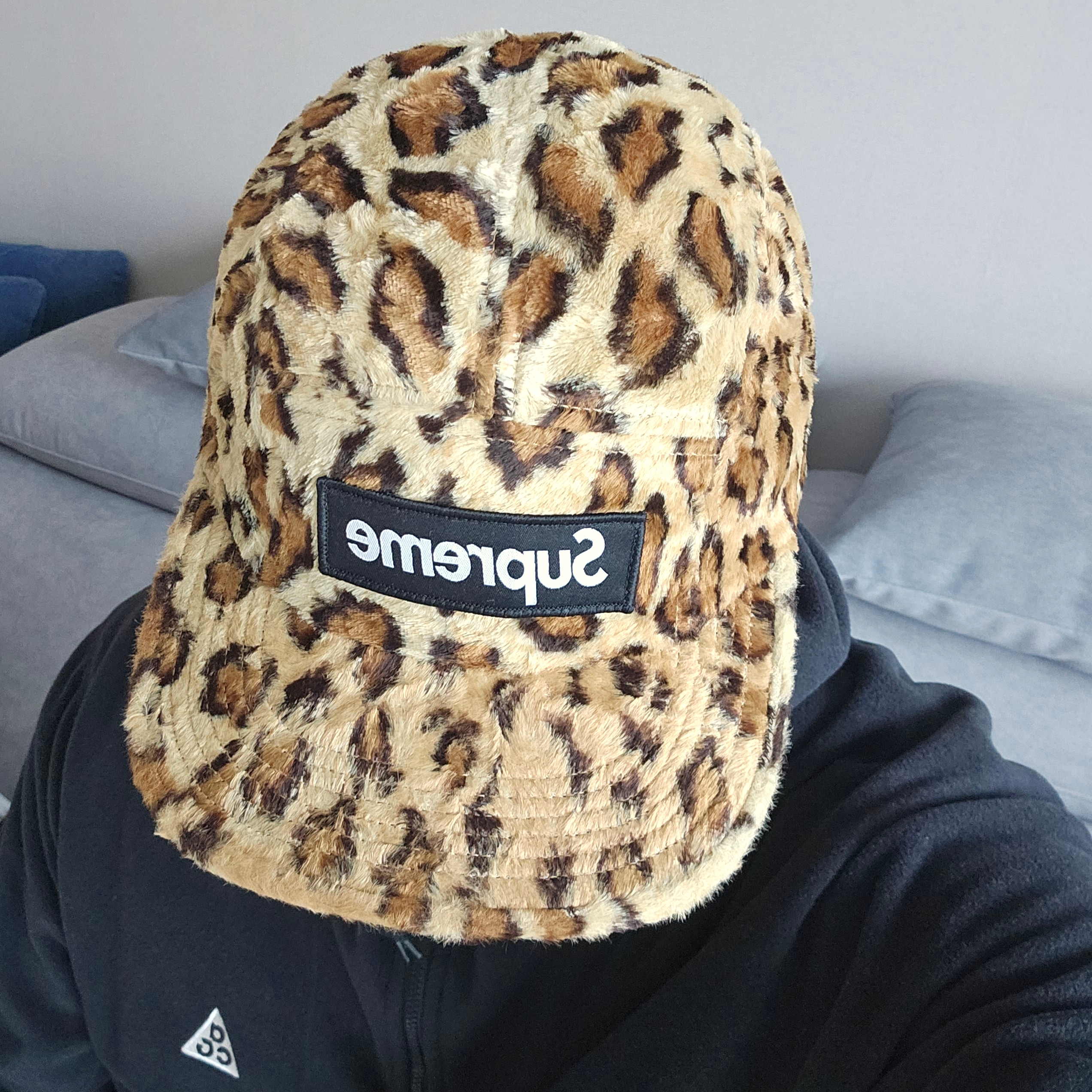 Supreme x GOODENOUGH Crushed Rayon Pile Camp Cap Leopard - 25SS 착용 스타일