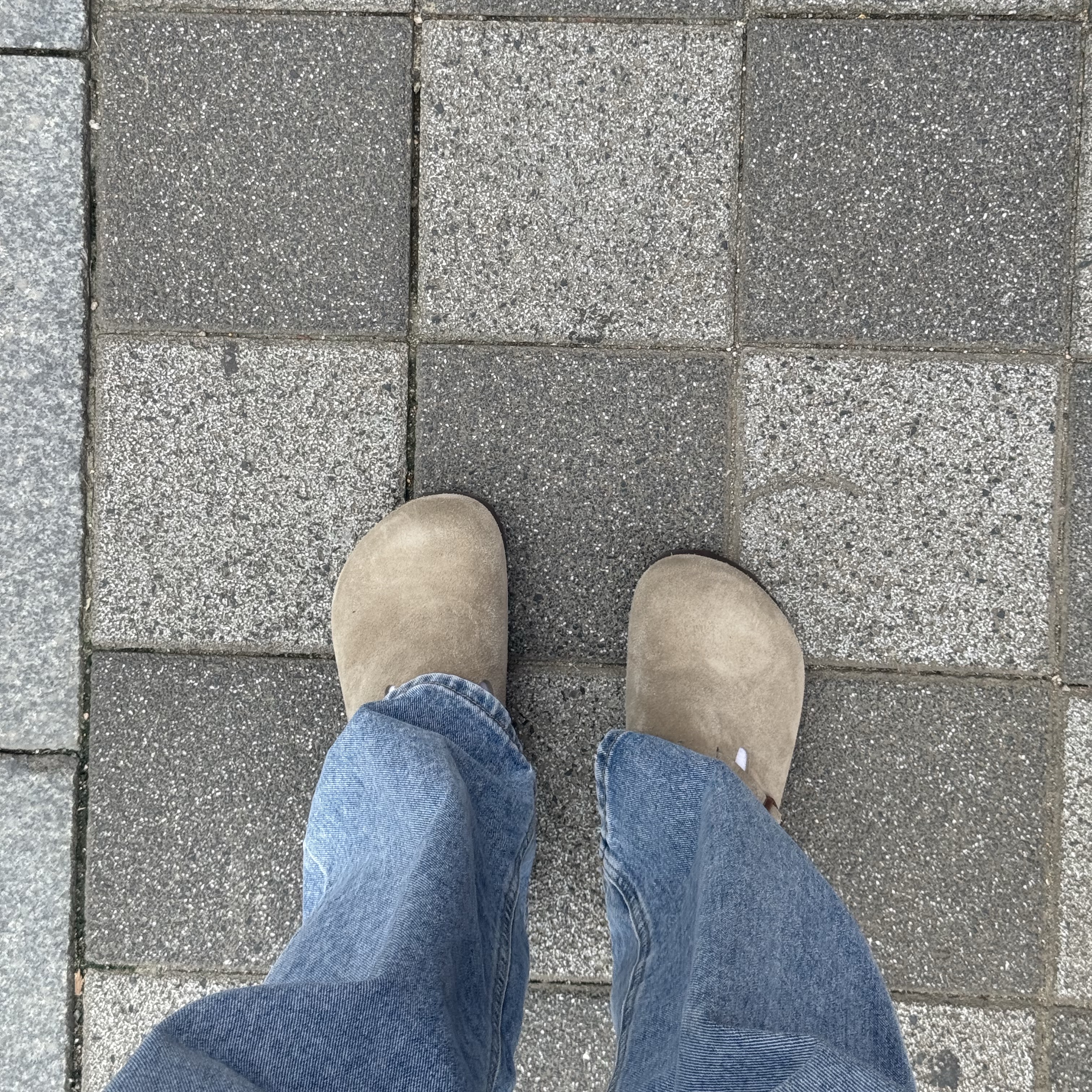 Birkenstock Boston Soft Footbed Taupe - Regular 착용 스타일
