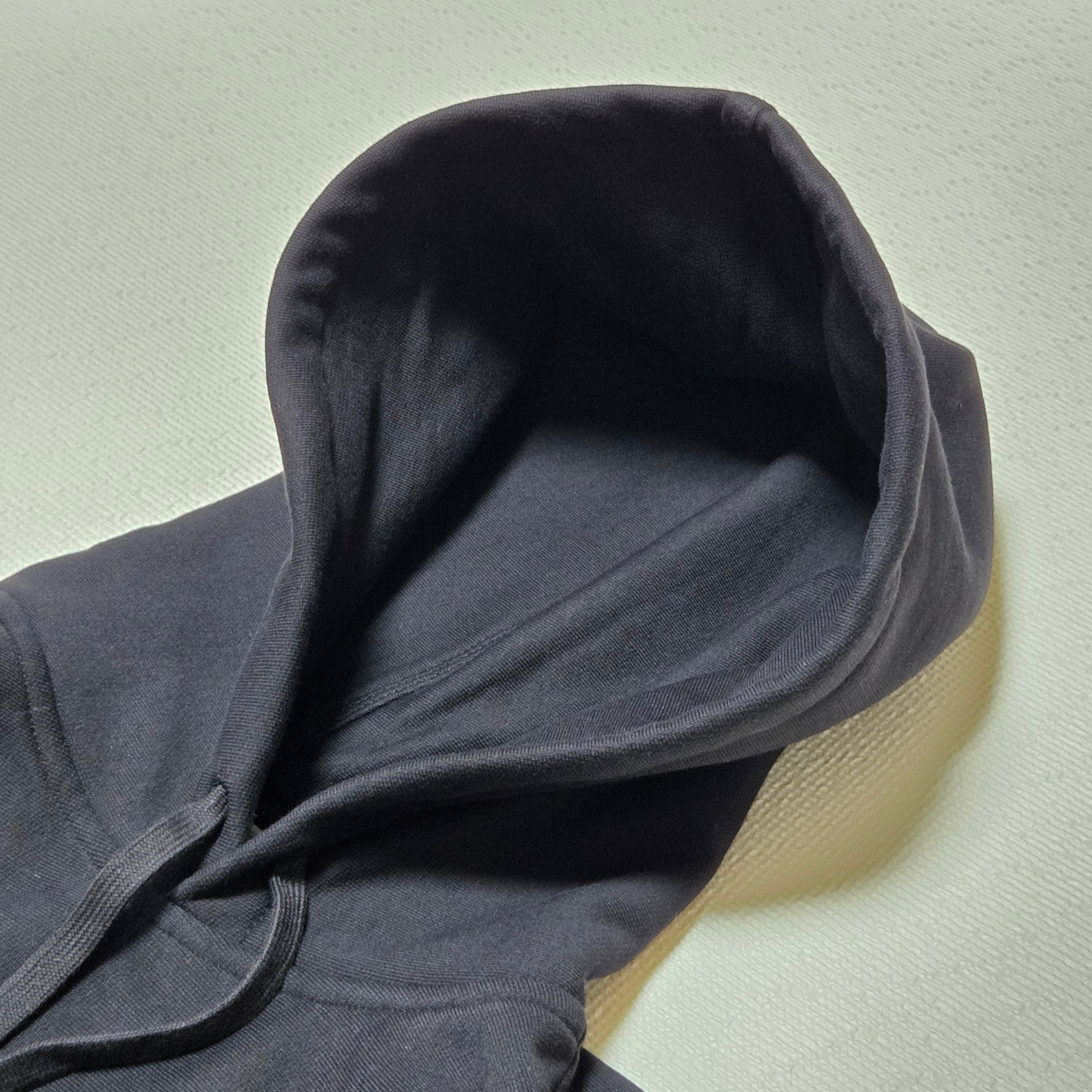 Carhartt WIP Hooded American Script Sweatshirt Black 착용 스타일 - 4