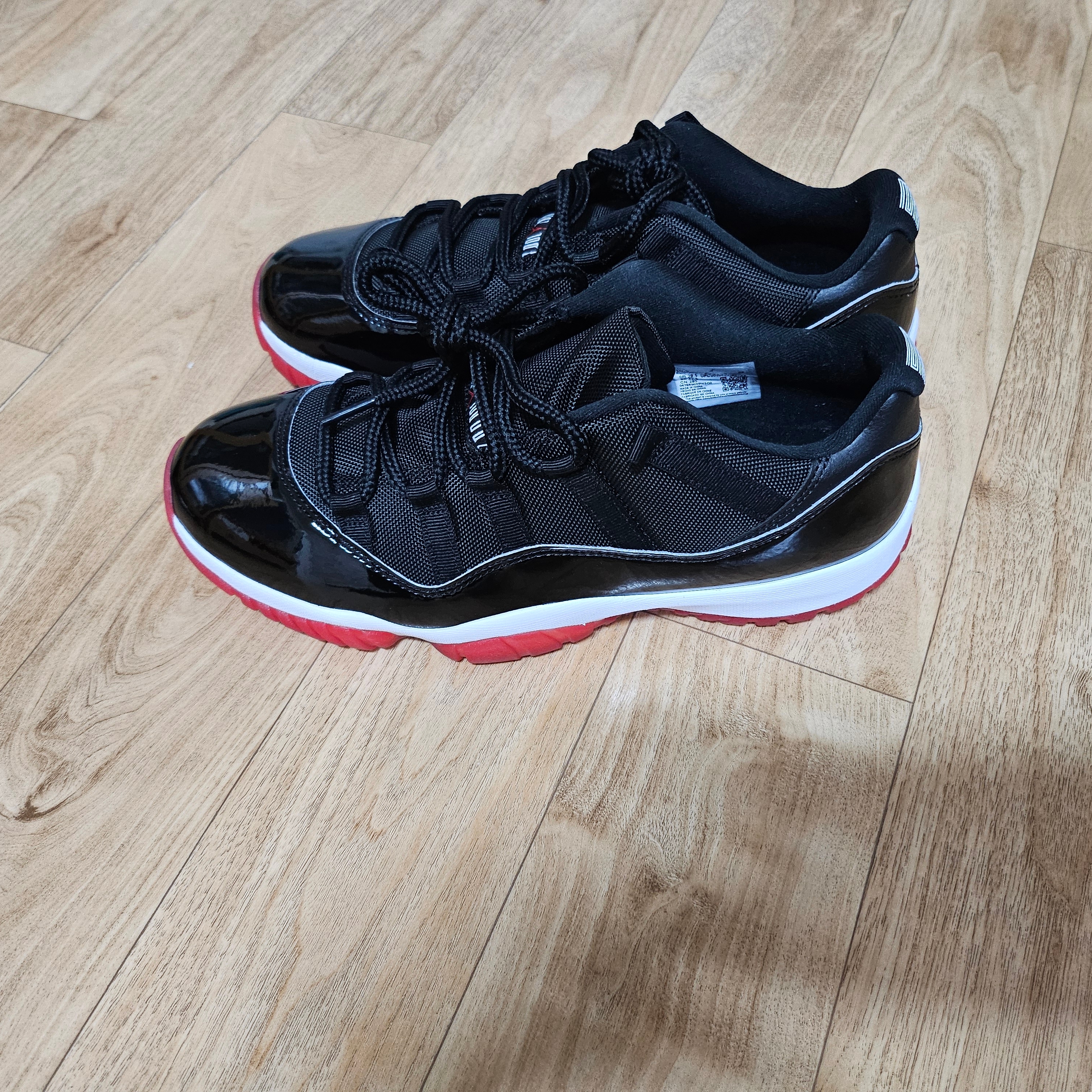 Jordan 11 Retro Low Bred 2025 착용 스타일 - 2