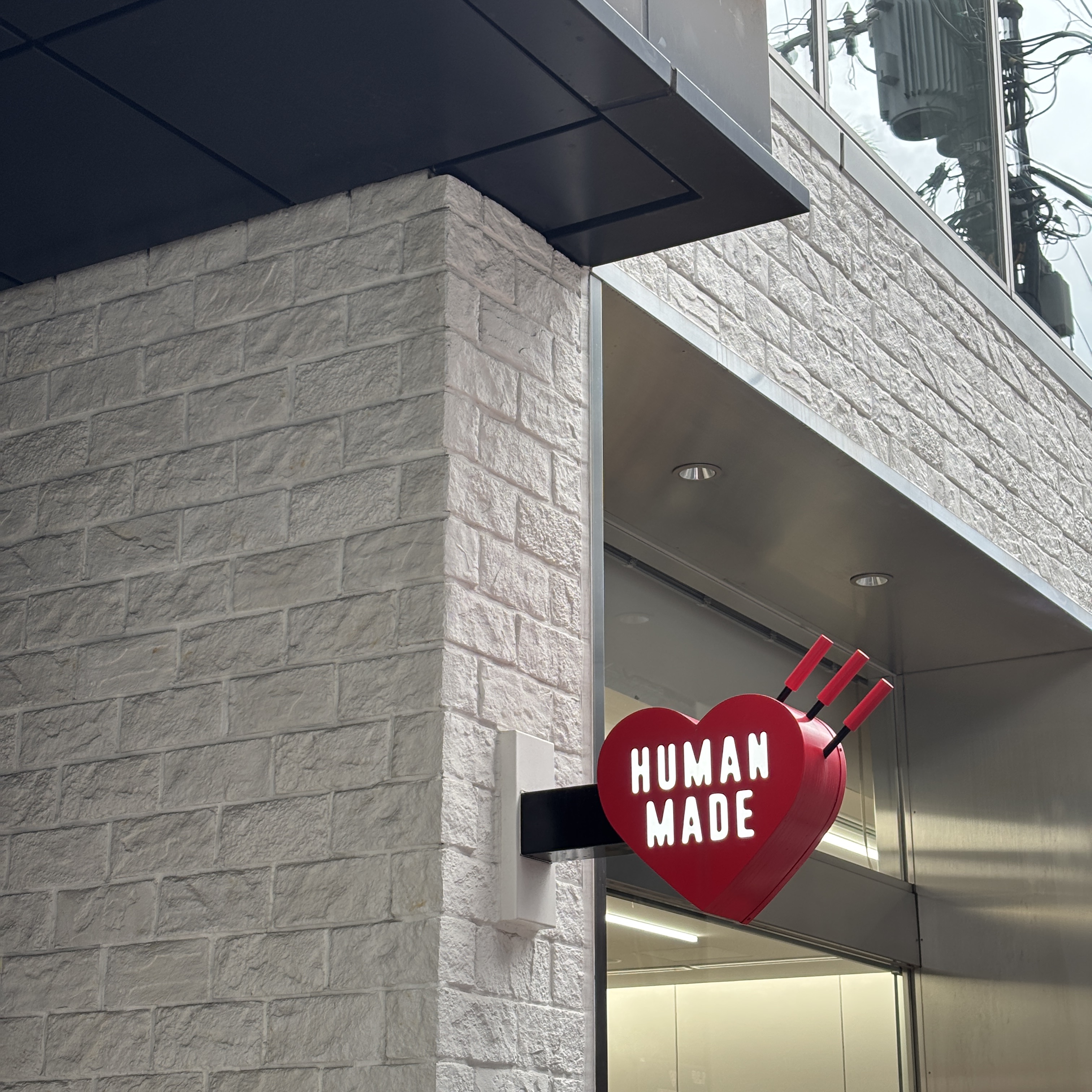 Human Made Graphic L/S T-Shirt White, Human Made Military Card Case Green 착용 스타일 - 2