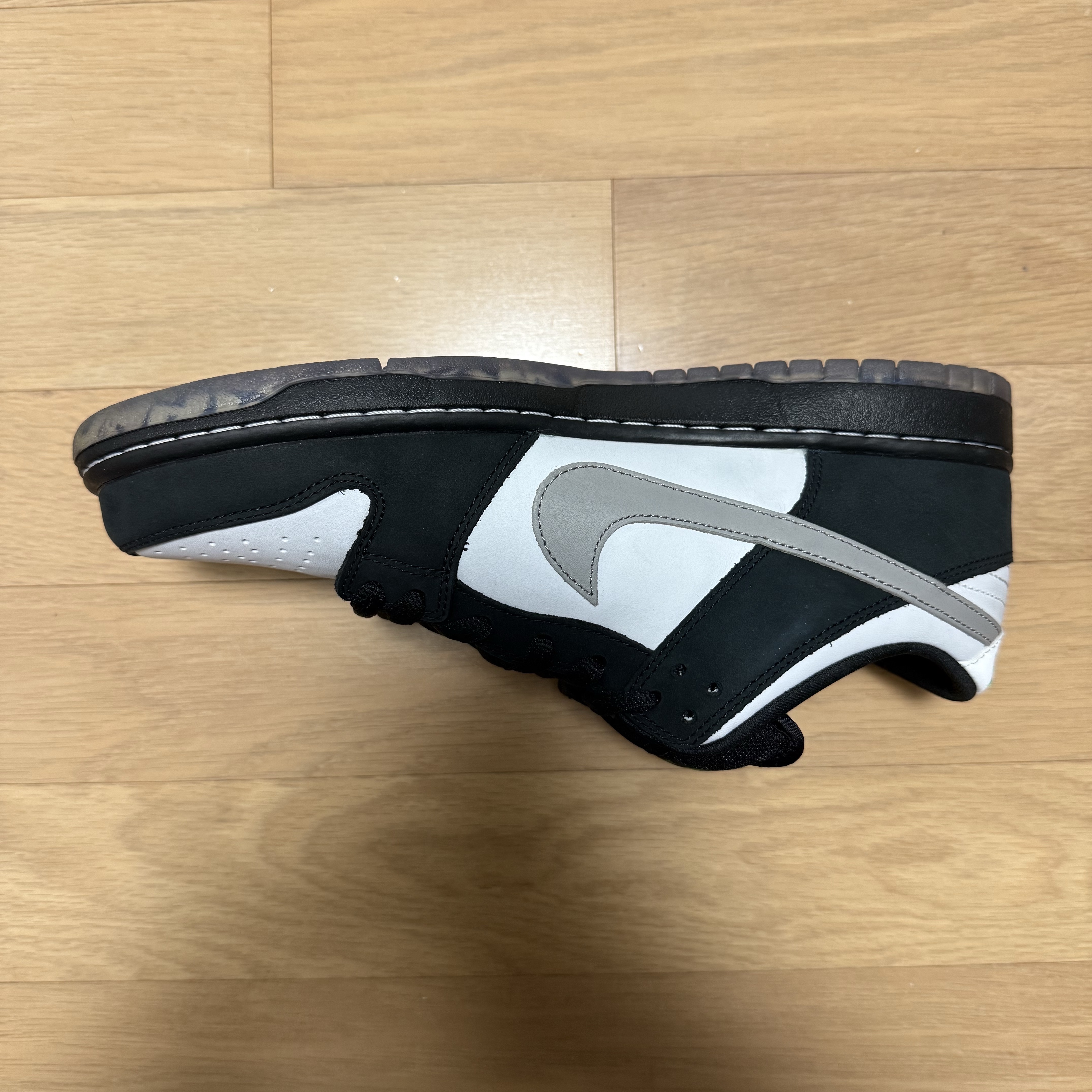 Nike x Staple SB Dunk Low Panda Pigeon 착용 스타일 - 2