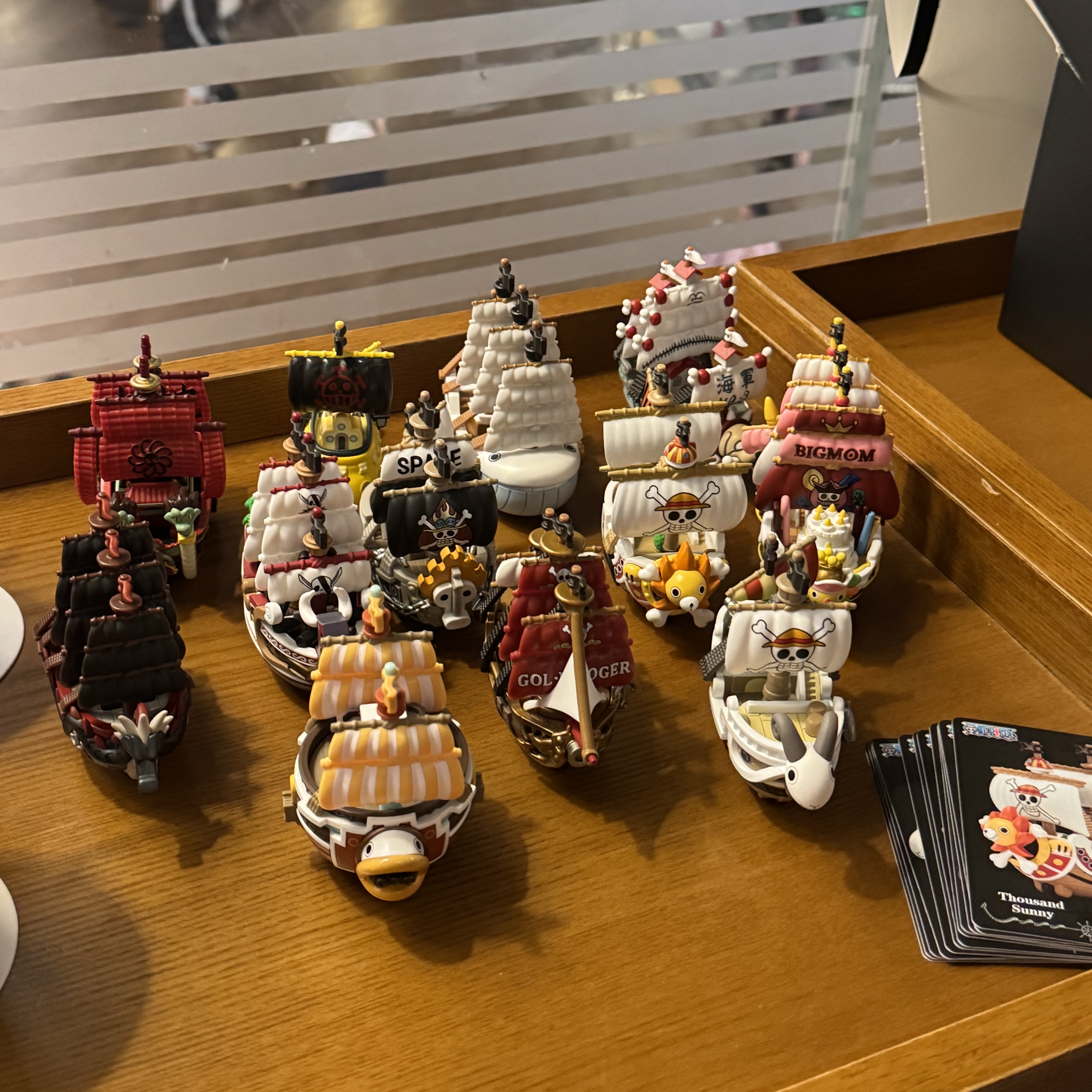 Pop Mart One Piece The Grand Line Series Vehicles Sealed Case Sealed Case (12 Blind Boxes) 착용 스타일 - 3