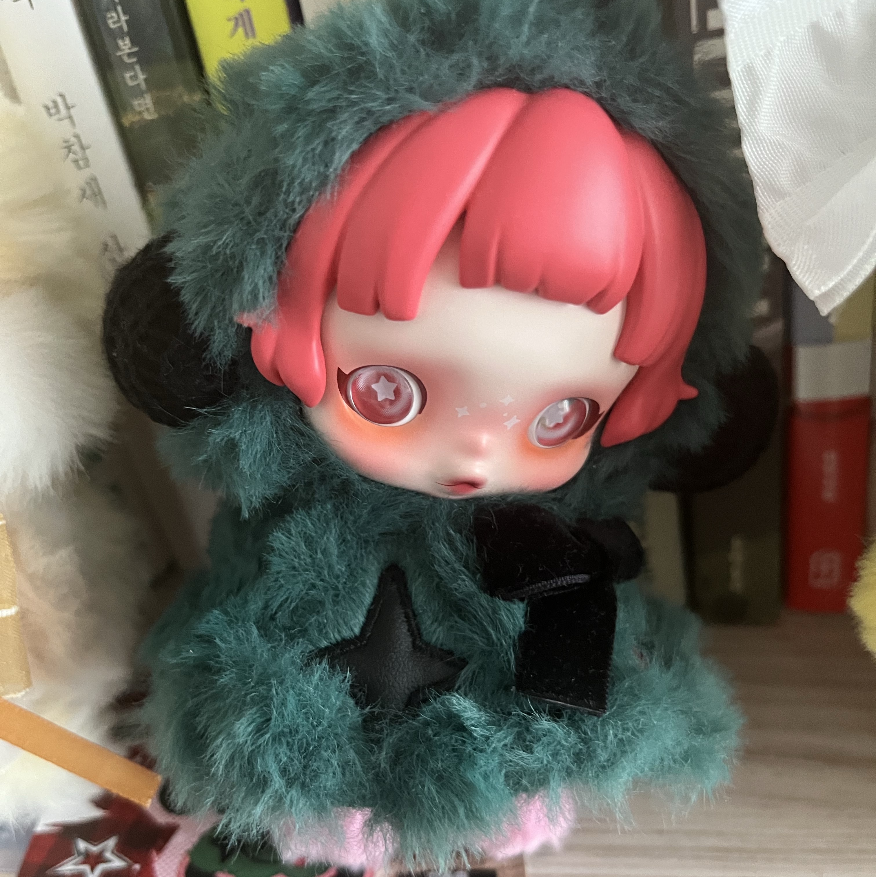 Pop Mart Skullpanda Winter Symphony Series Keyring Partita (Opened Case) 착용 스타일