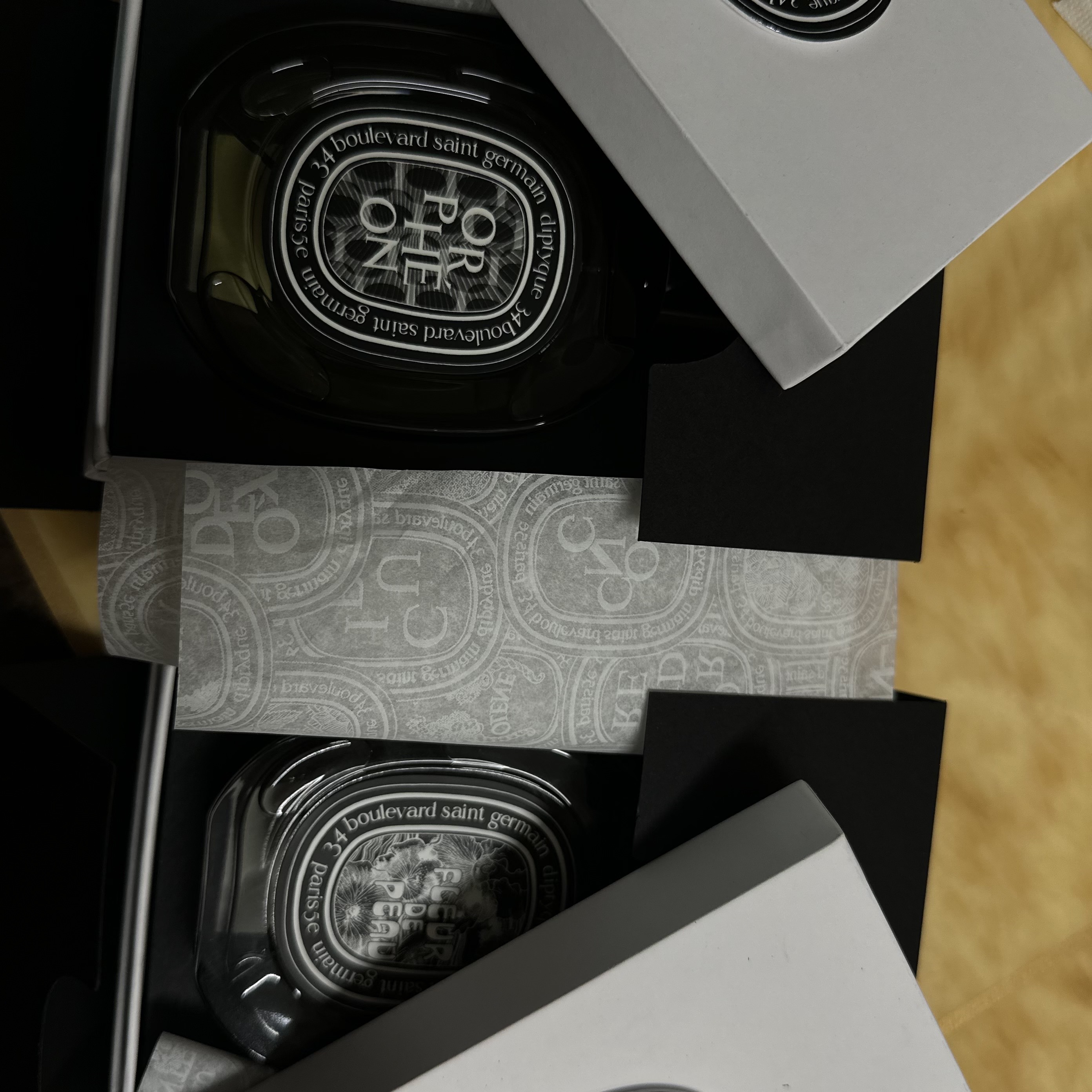 Diptyque Fleur De Peau Eau De Parfum 75ml, Diptyque Orpheon Eau De Parfum 75ml 착용 스타일