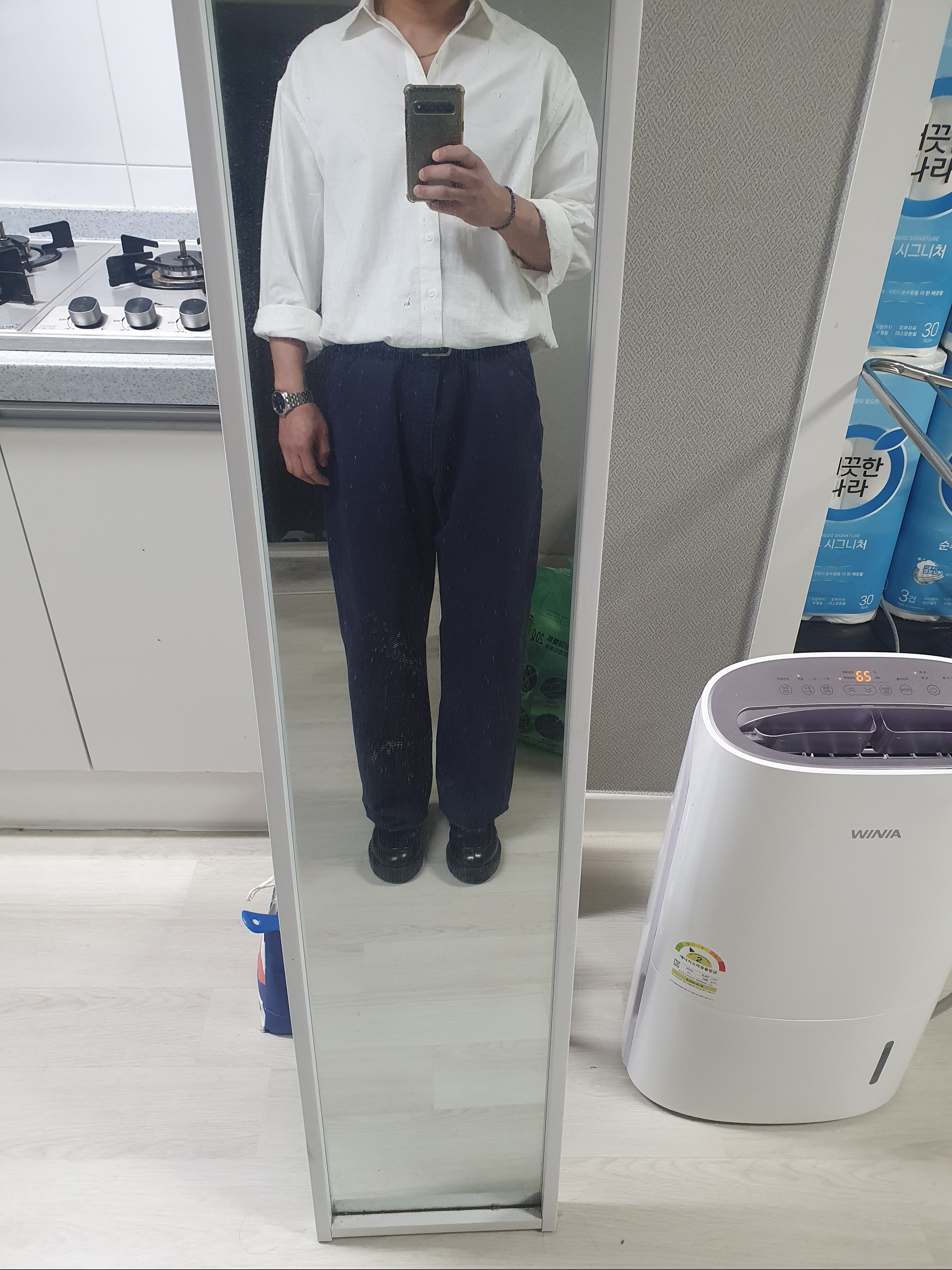 Prada Chocolate Brushed Leather Loafers Black 착용 스타일 - 2