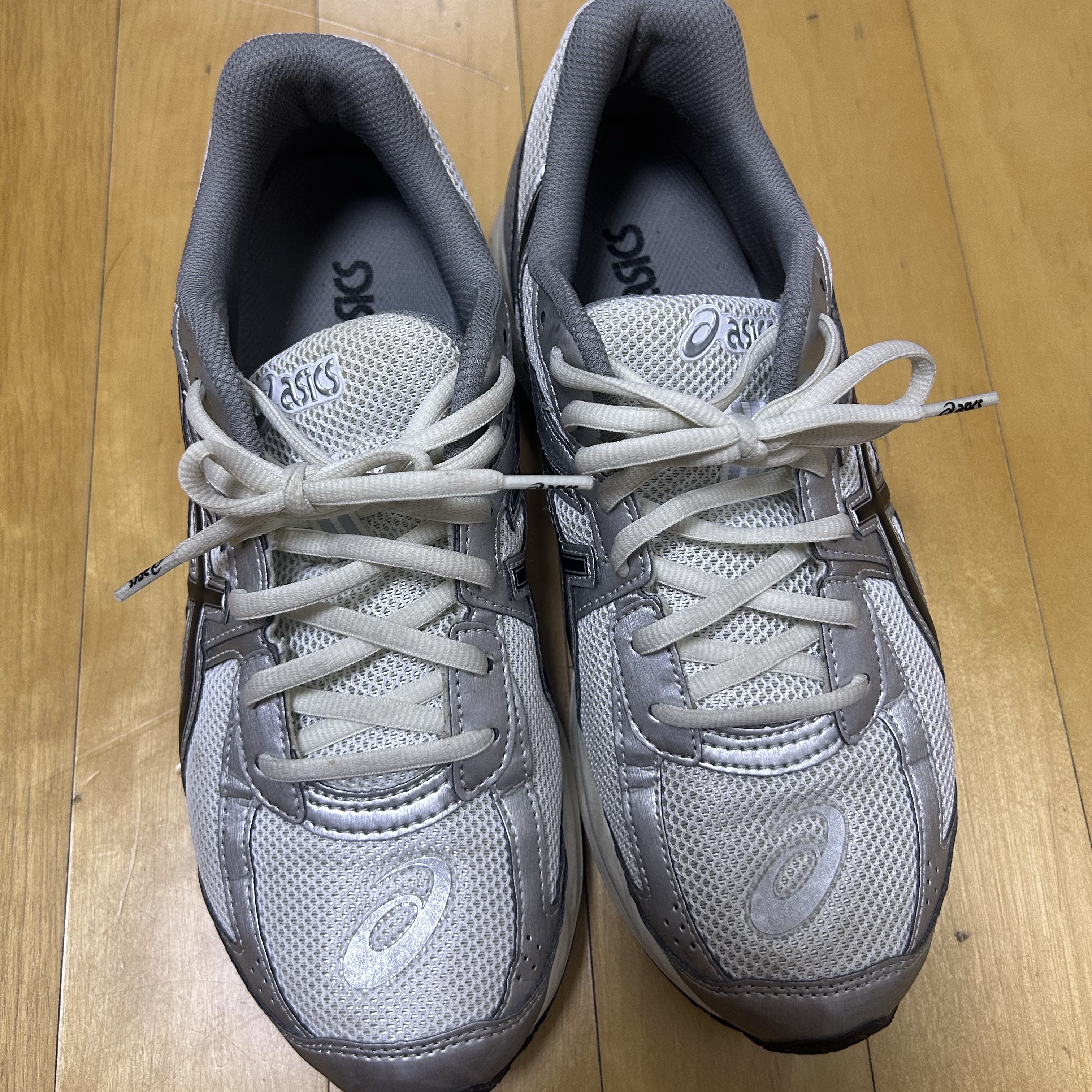 Asics Jog 100 S White Black - 2E Wide 착용 스타일