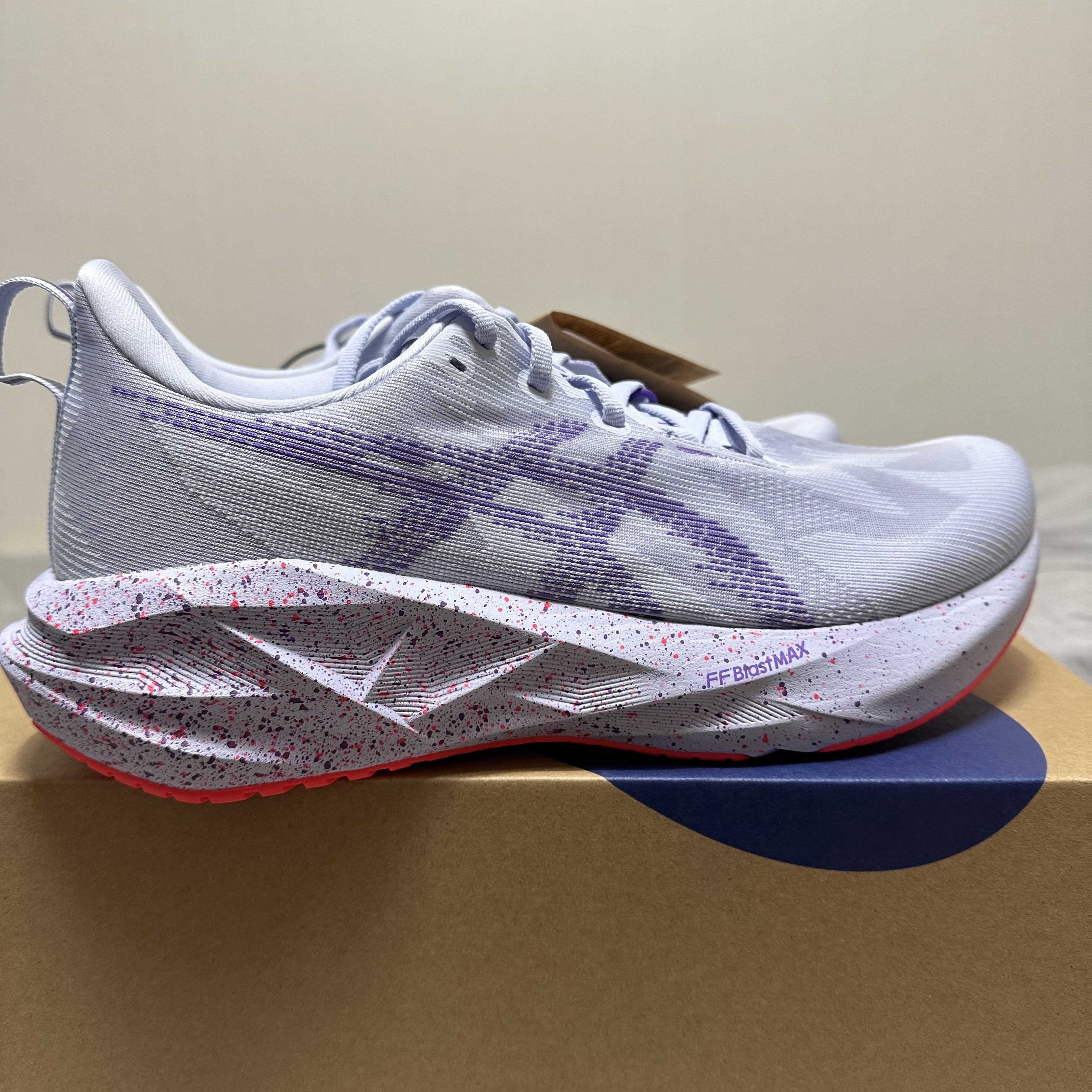 Asics Novablast 5 Tokyo Blue Fade Edo Purple 착용 스타일 - 2