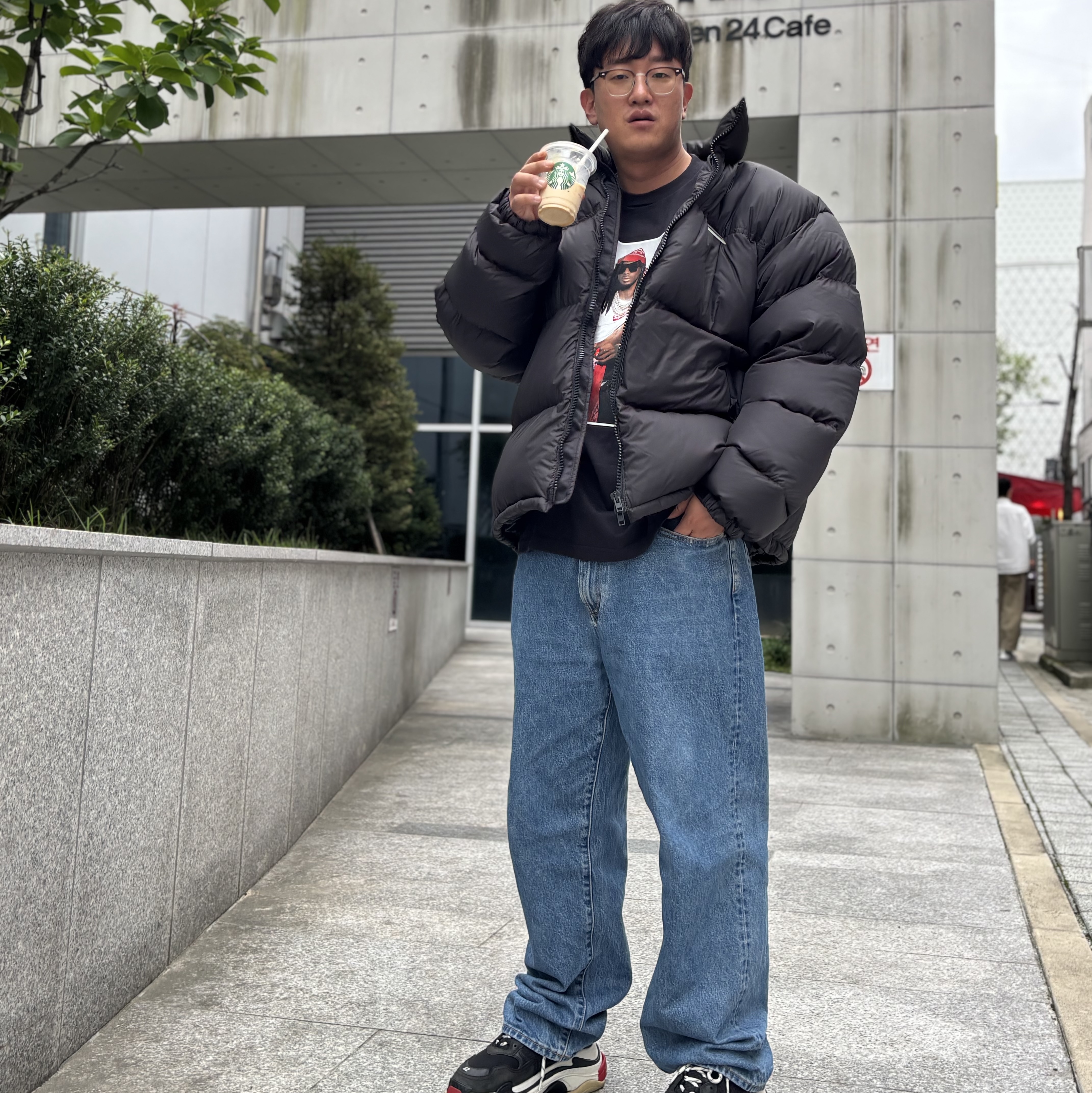 Balenciaga Triple S Sneakers Black, Supreme Playboi Carti T-Shirt Black - 25FW 착용 스타일
