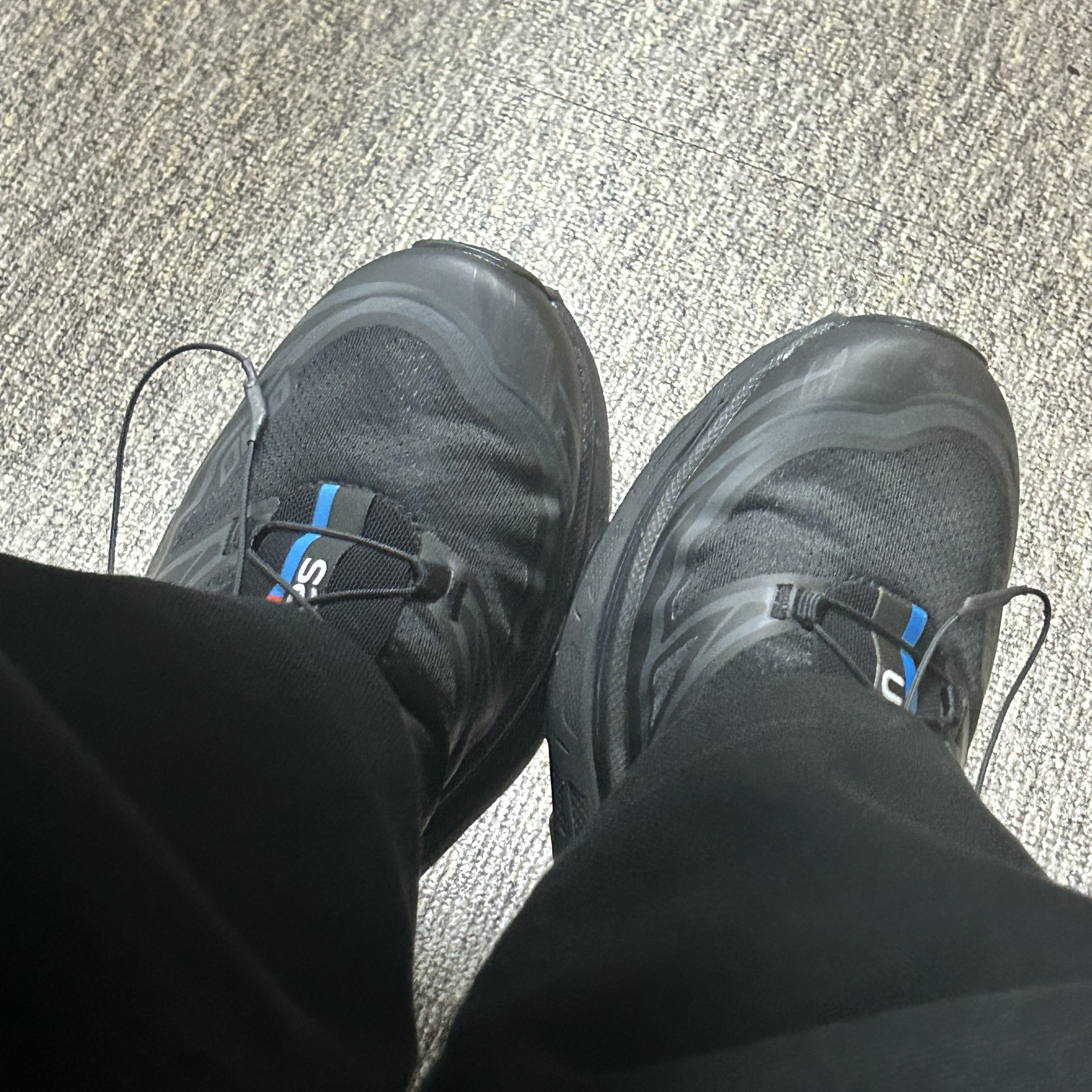 Salomon XT-6 ADV Black 착용 스타일