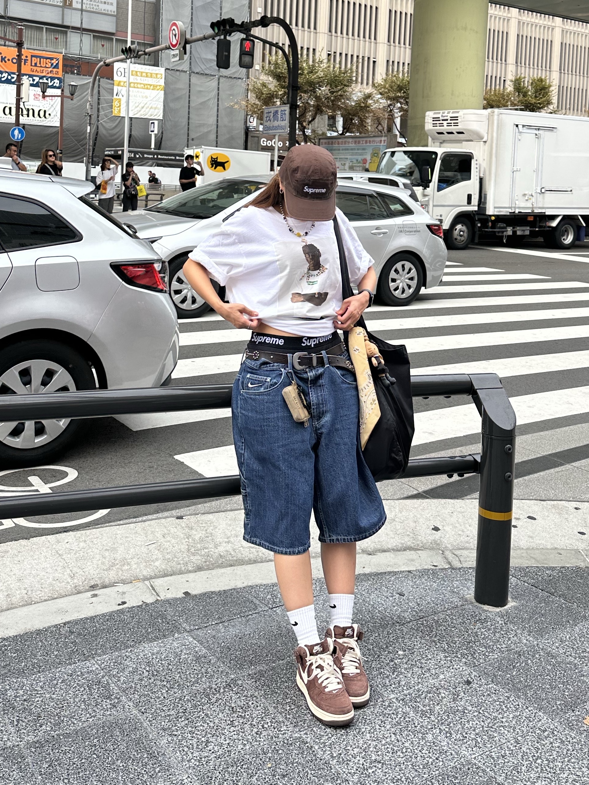 Supreme x Nike Denim Short Indigo - 24SS, Supreme Tyler The Creator T-Shirt White - 24FW 착용 스타일 - 4