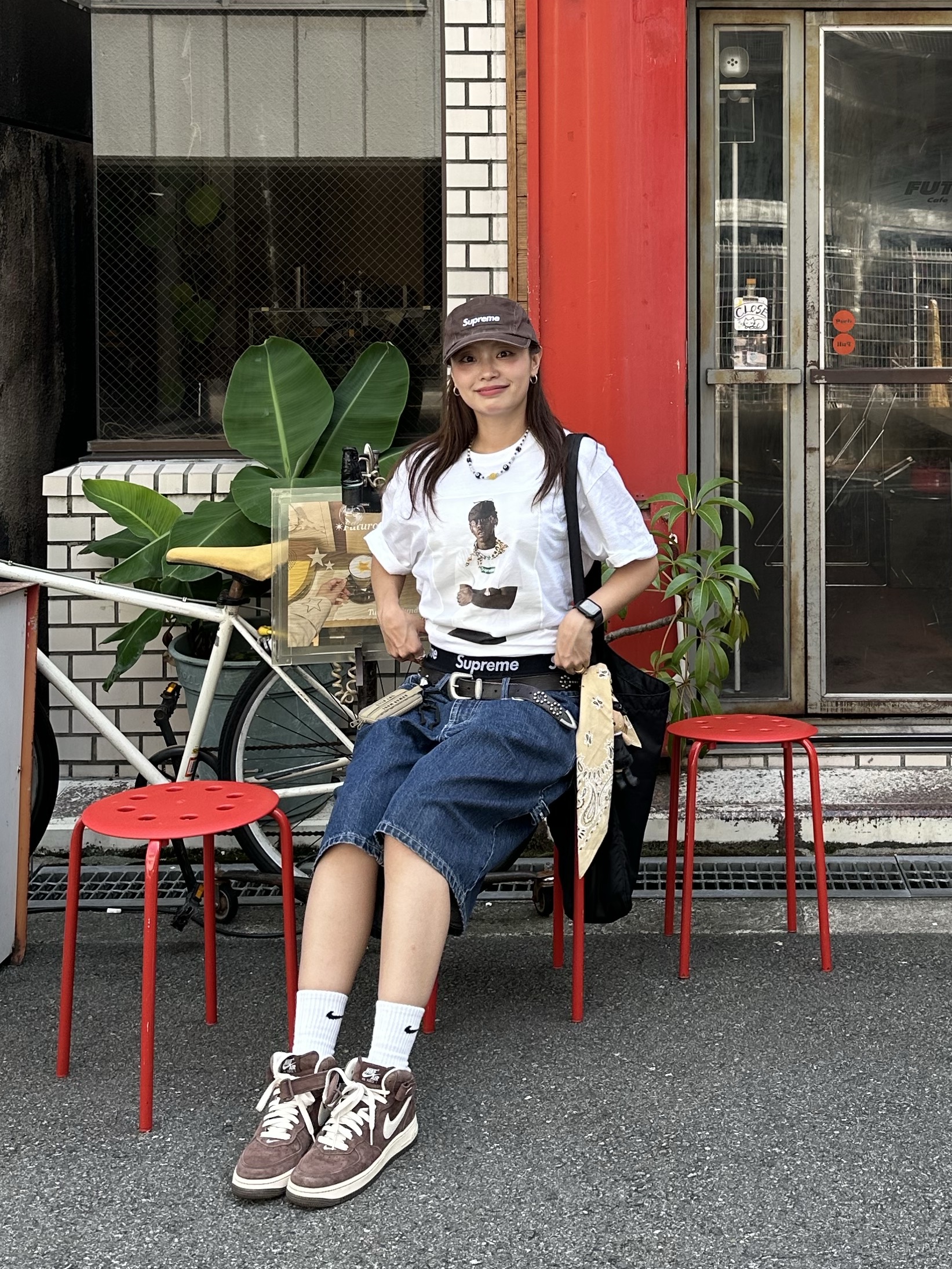 Supreme x Nike Denim Short Indigo - 24SS, Supreme Tyler The Creator T-Shirt White - 24FW 착용 스타일 - 2