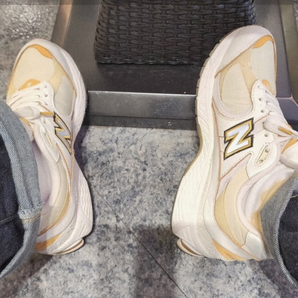New Balance x Joe Freshgoods 2002R Conversations Amongst Us Beige 착용 스타일