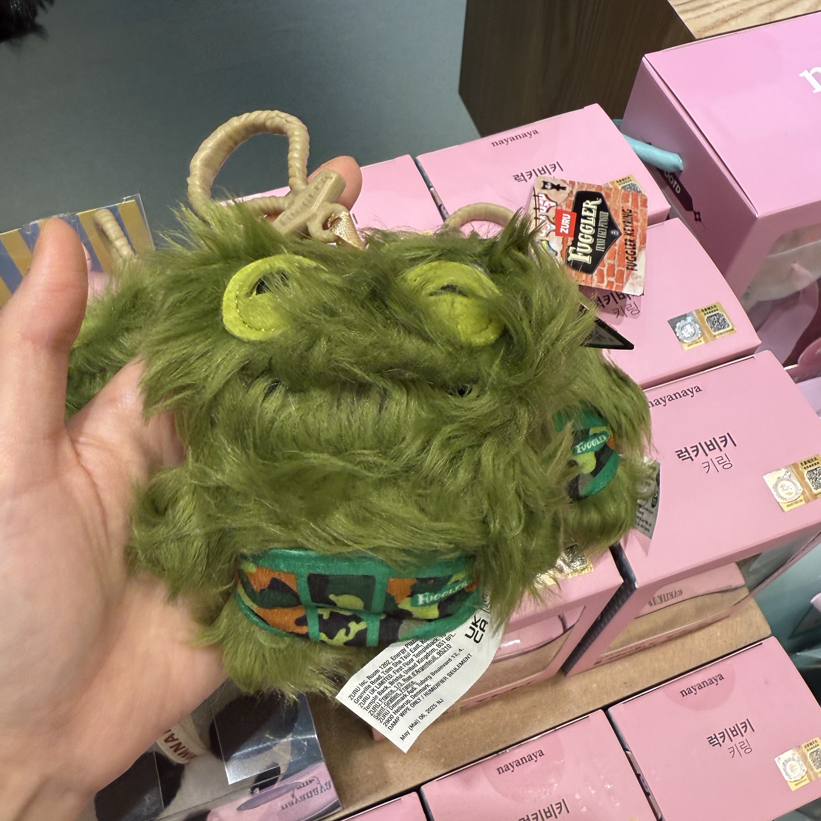 Fuggler McGoo Grin Keyring 착용 스타일