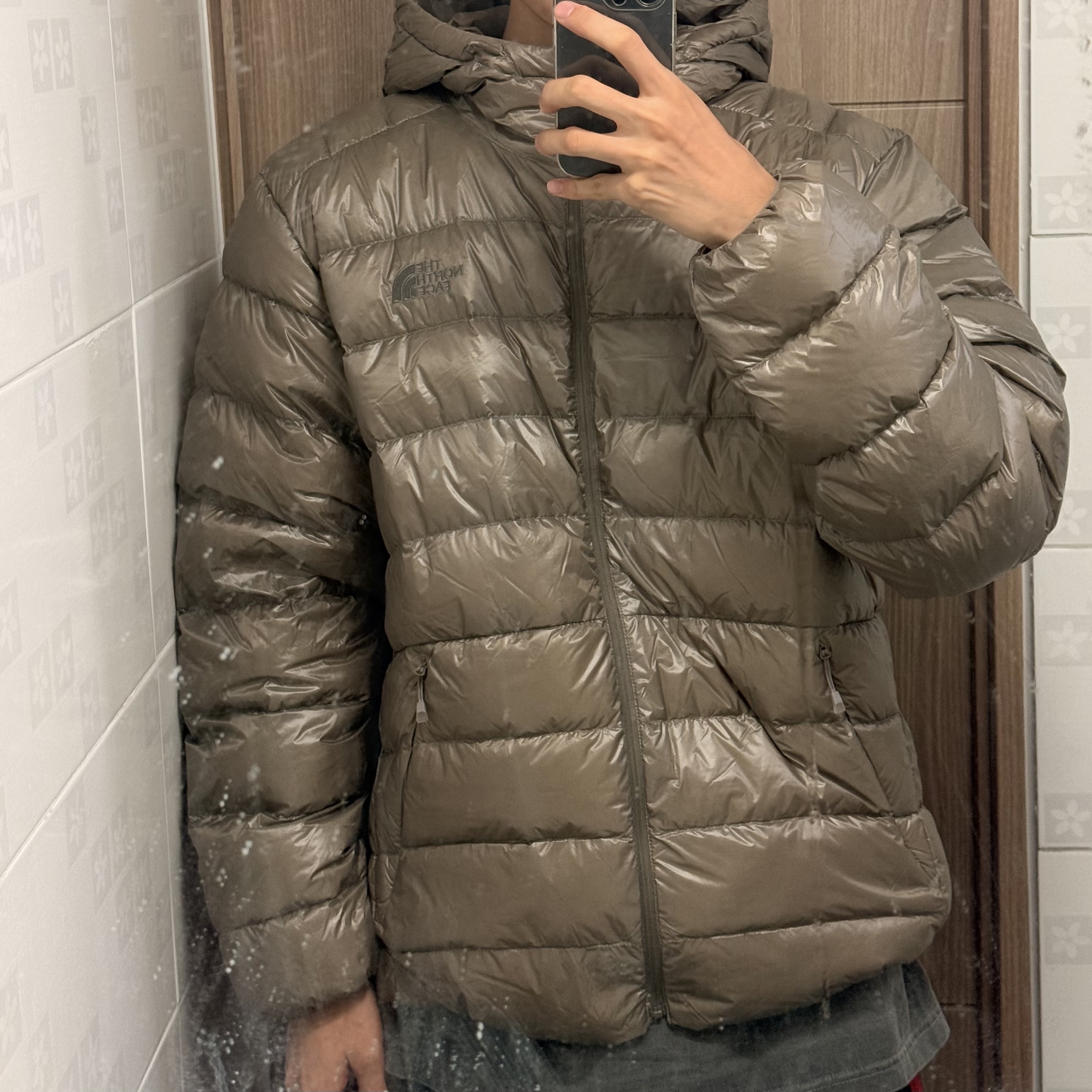 The North Face Matier EX RDS Down Hoodie Beige Brown - 25FW 착용 스타일 - 2