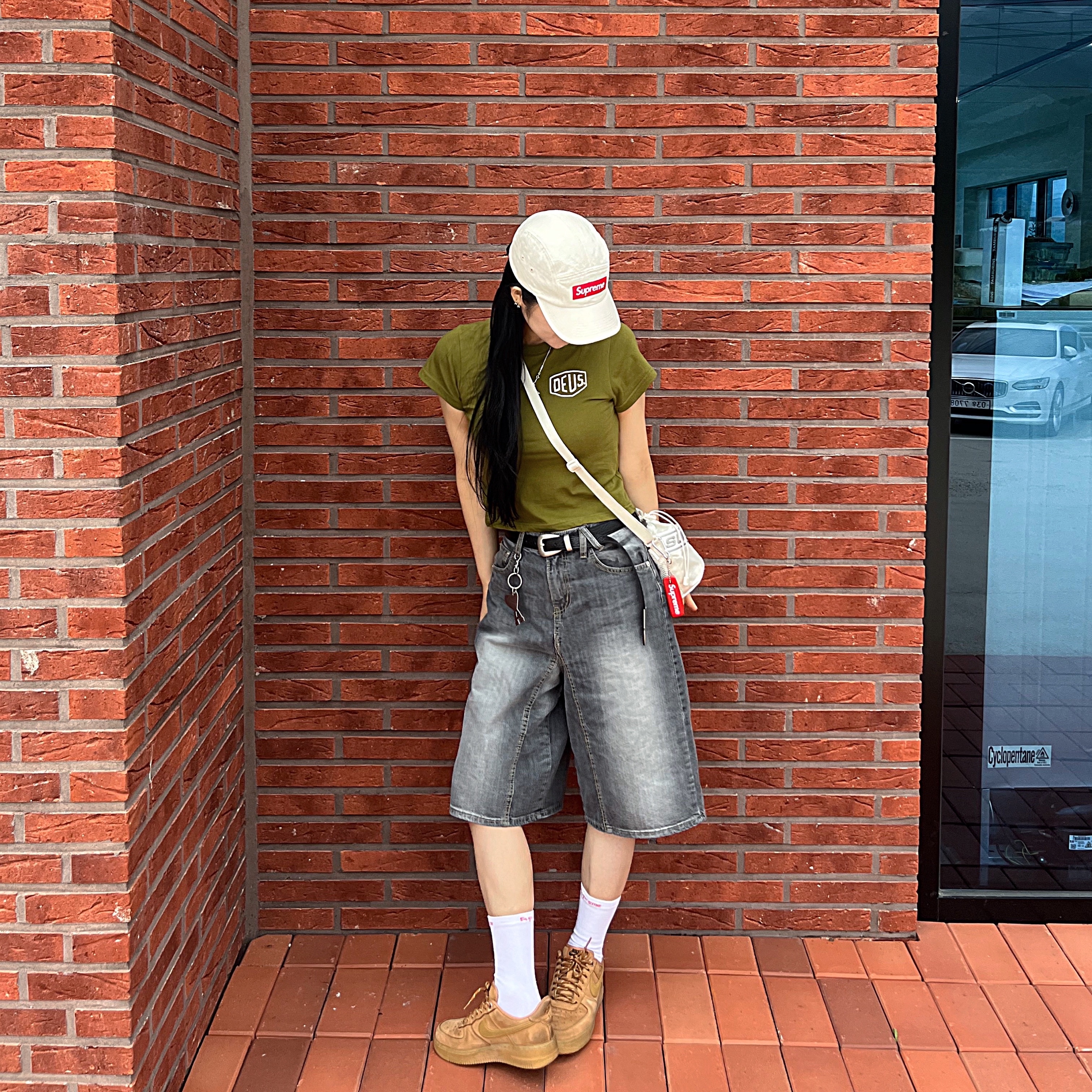(Kids) Deus Ex Machina College Samcheong T-Shirt Rover Green, Nike Air Force 1 '07 WB Flax 착용 스타일 - 1