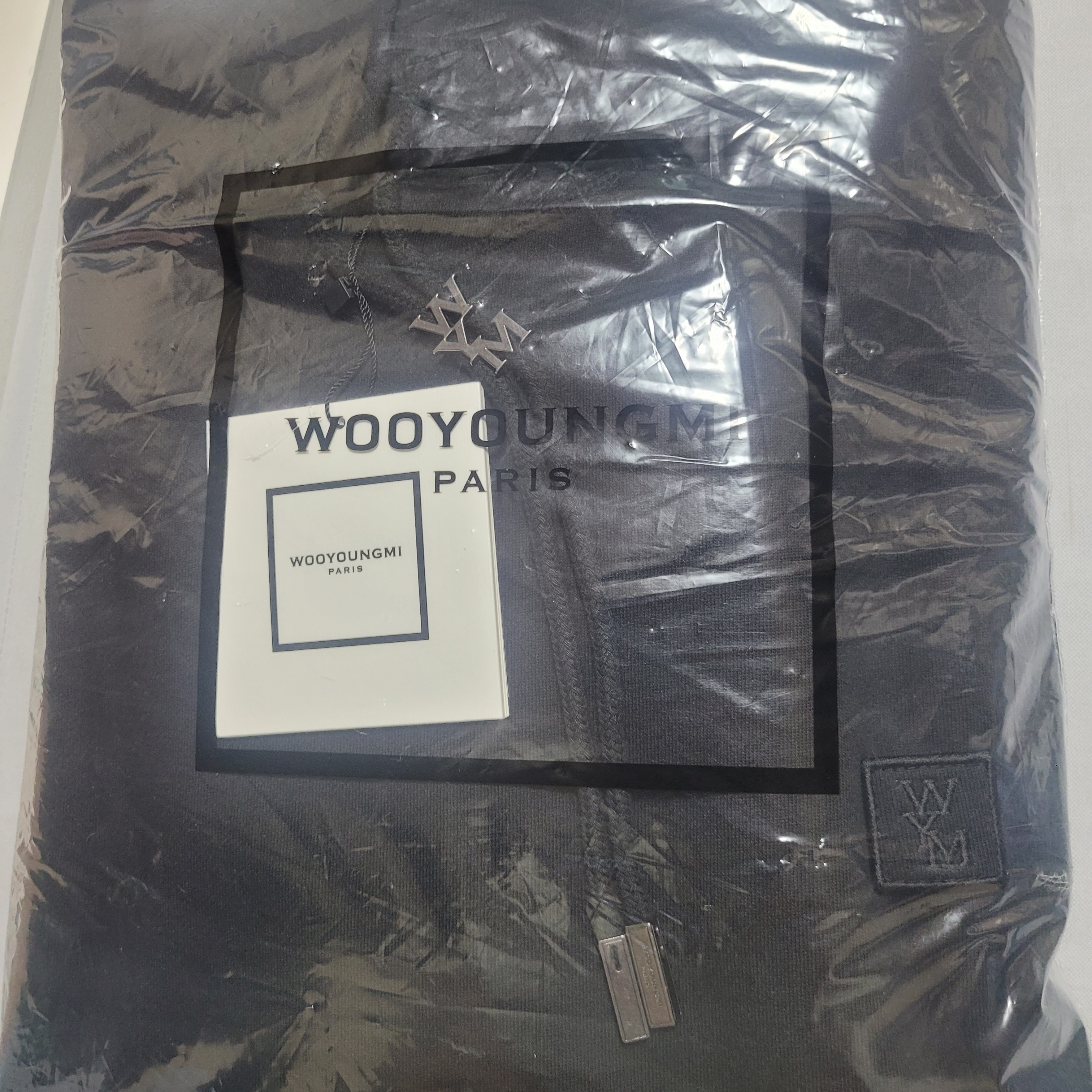 Wooyoungmi Back Logo Hoodie Black - 25FW 착용 스타일