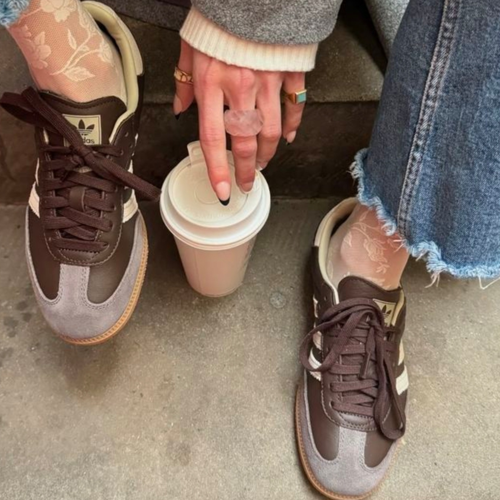 Adidas Samba OG Brown Putty Grey 착용 스타일 - 2