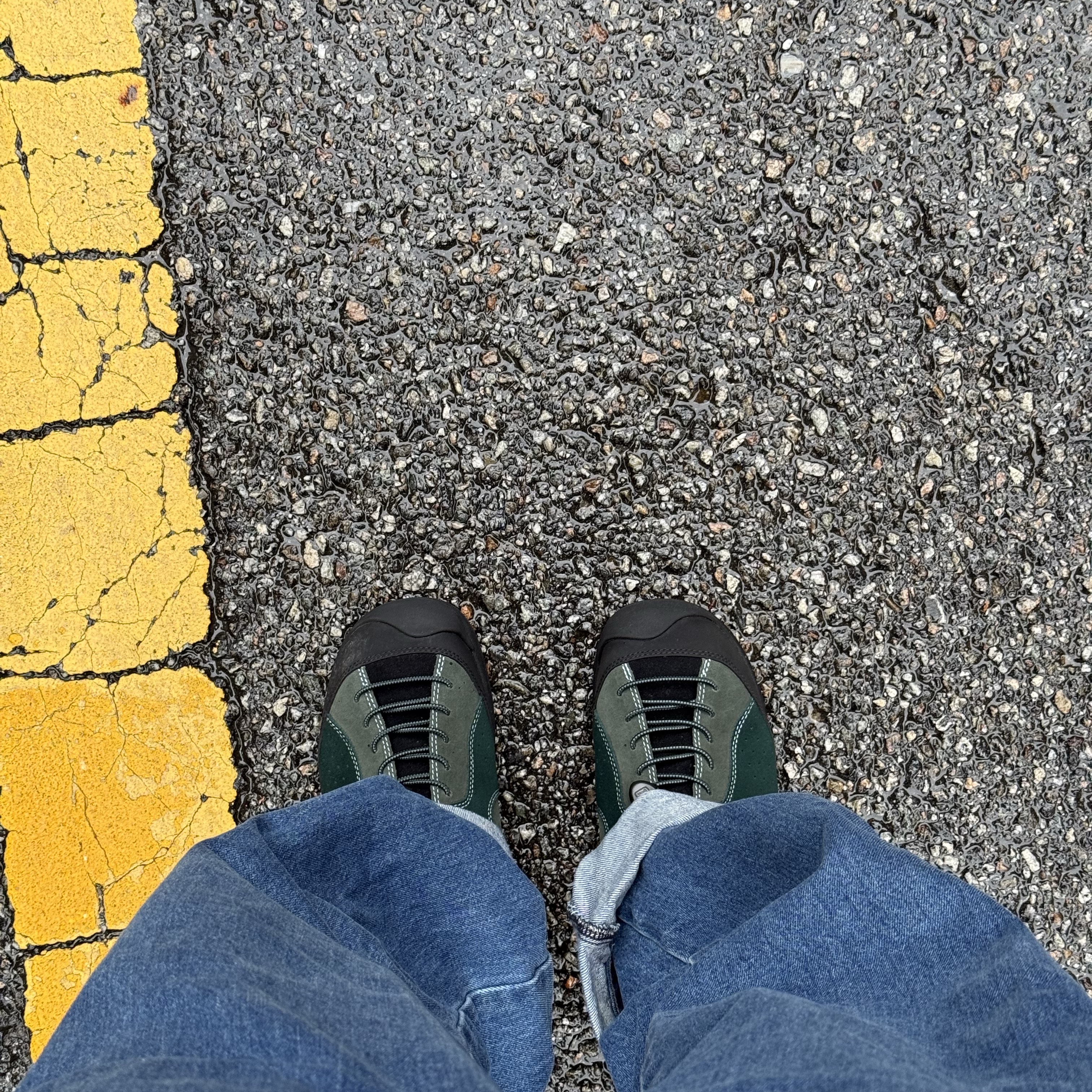 Keen x Eastlogue Jasper Rocks Sneakers Scarab Arctic 착용 스타일