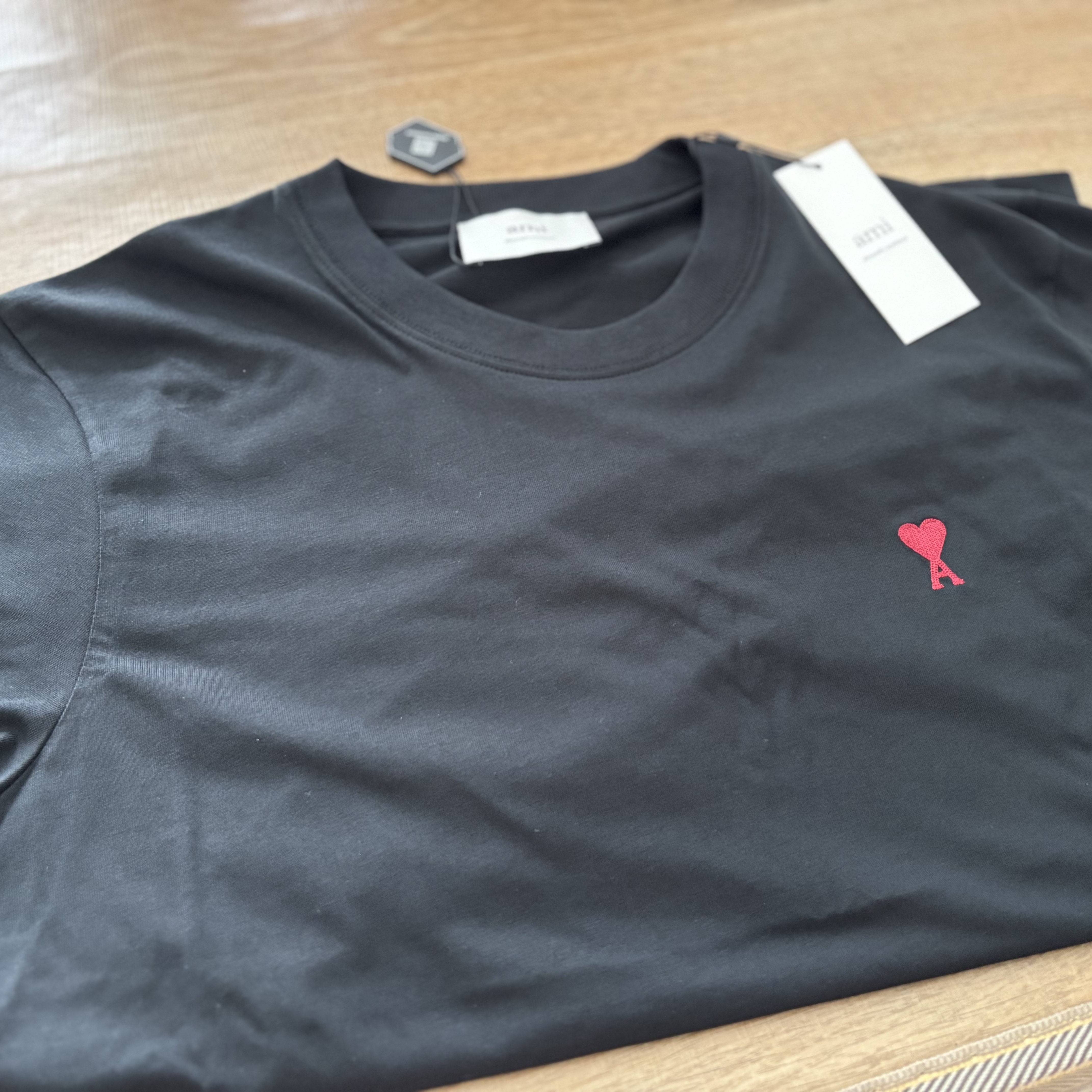 AMI de Coeur T-Shirt Black 착용 스타일