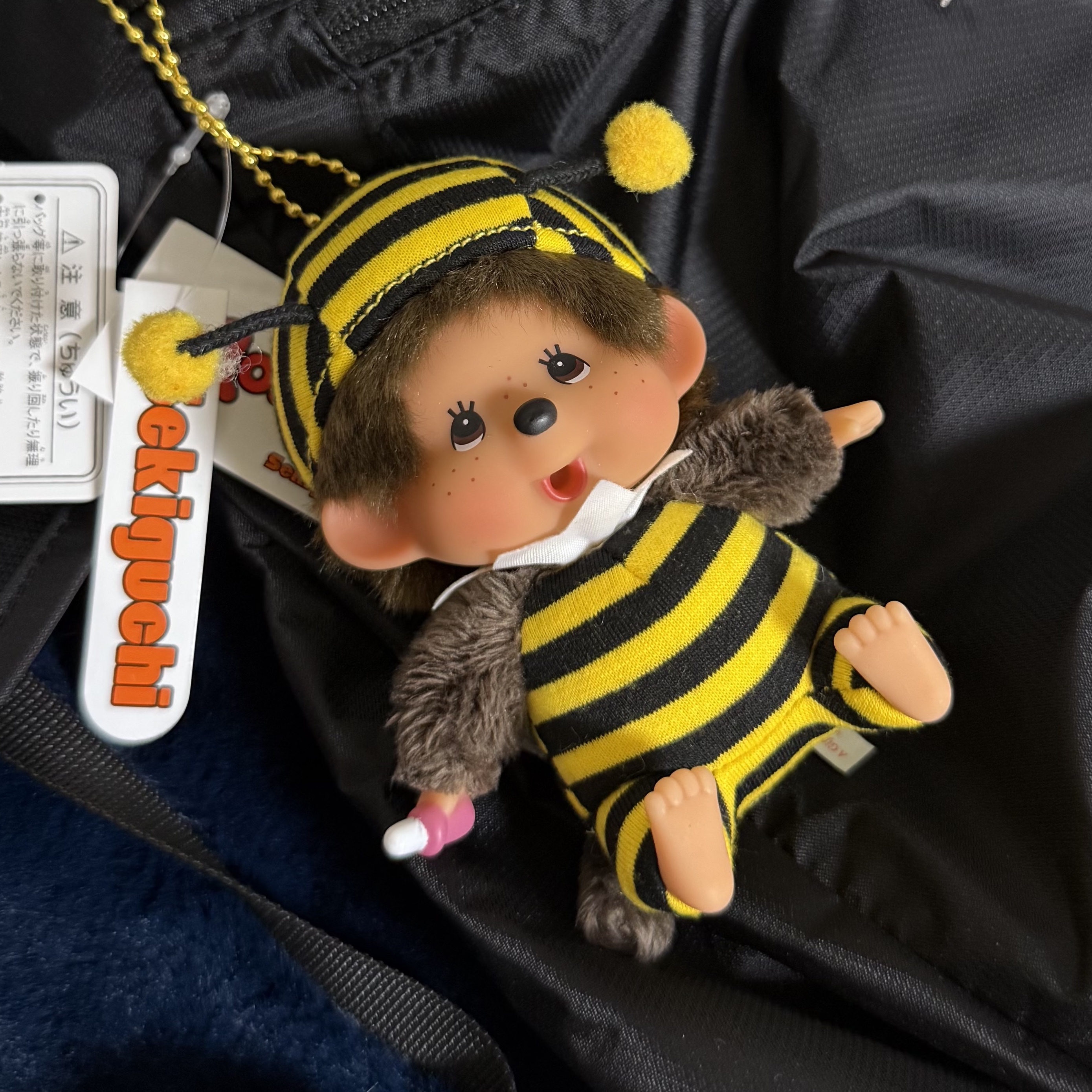 Monchhichi Bighead SS Bee Key Chain 착용 스타일