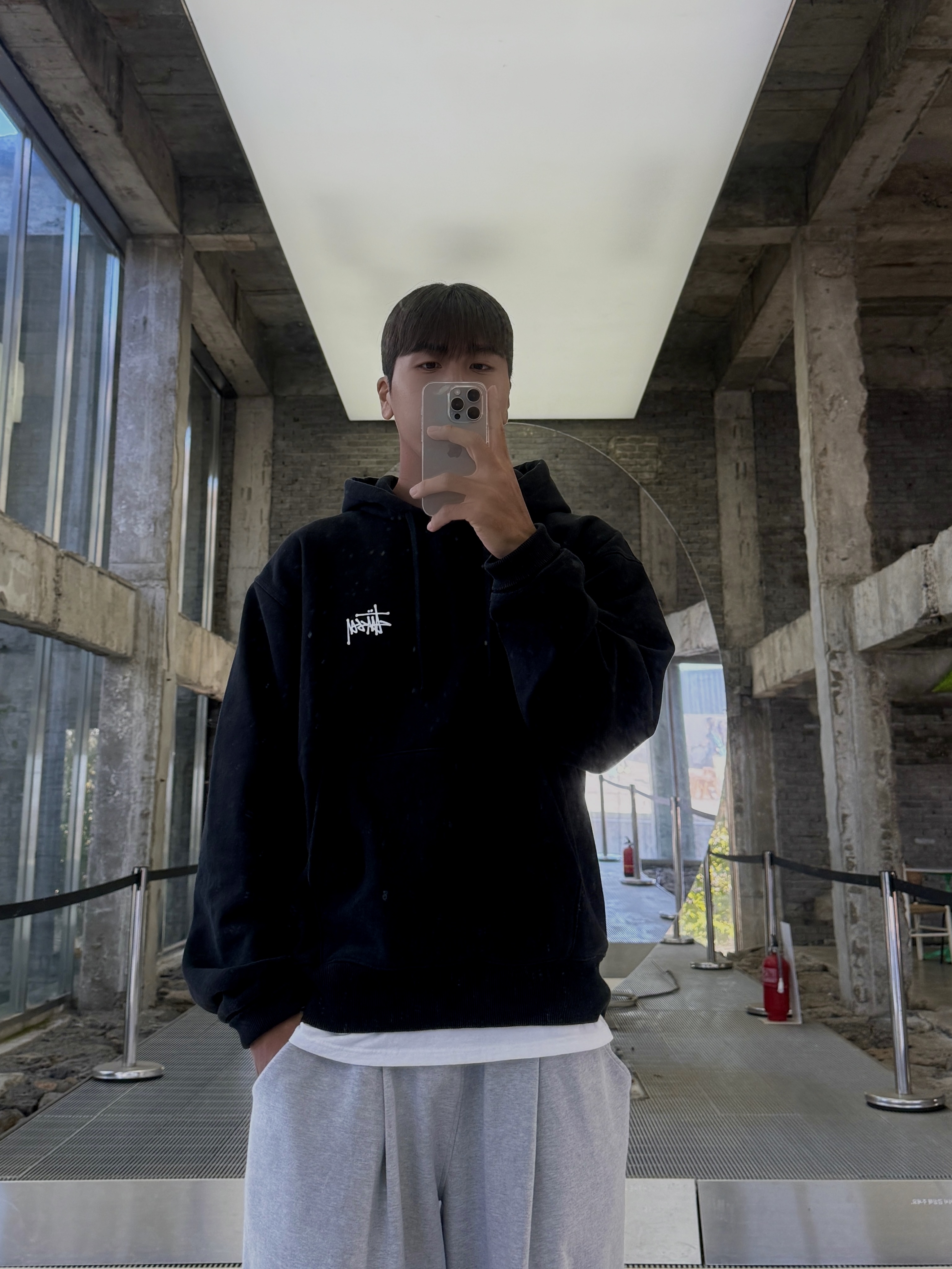 Stussy Basic Stussy Hoodie Black 2023 착용 스타일 - 3