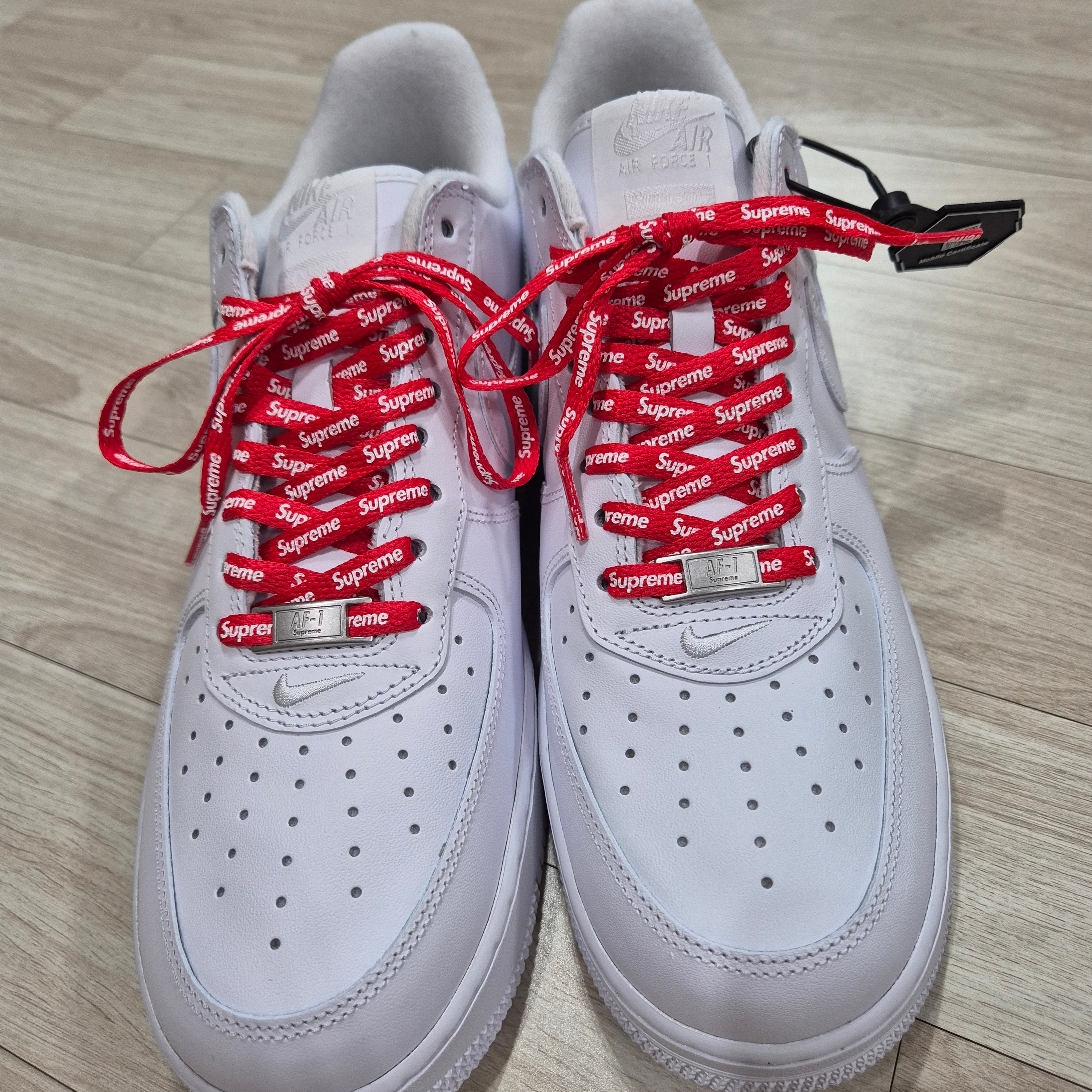 Nike x Supreme Air Force 1 Low White 착용 스타일