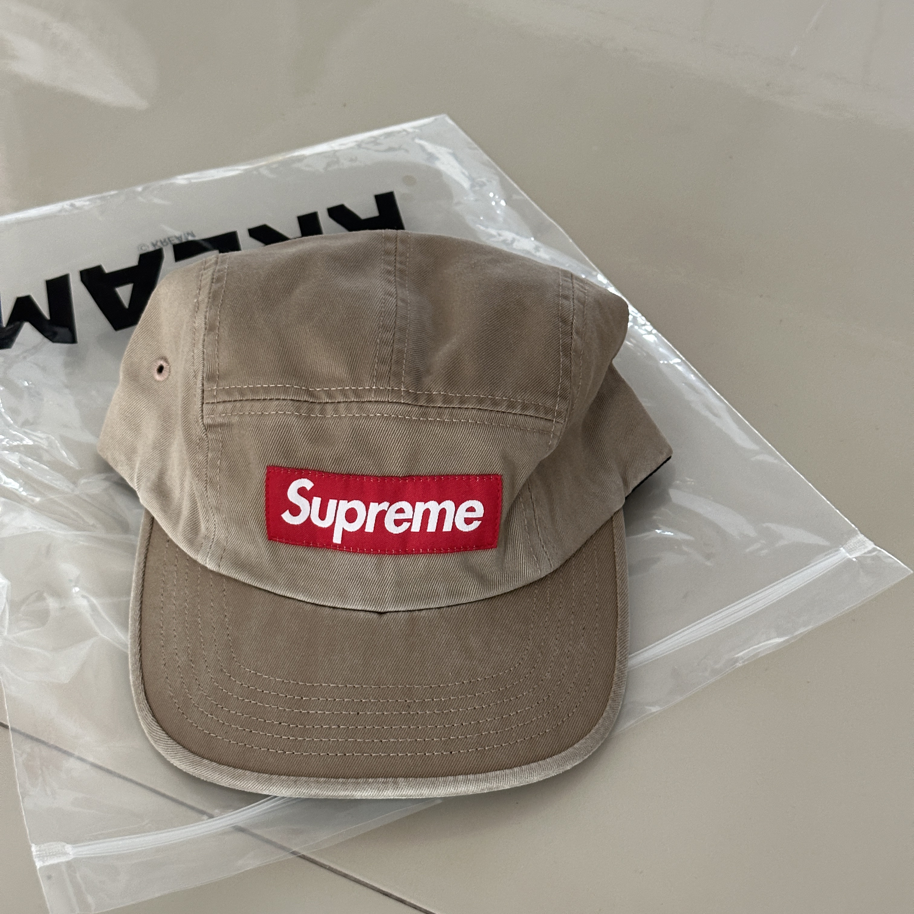 Supreme Washed Chino Twill Camp Cap Tan - 24FW 착용 스타일